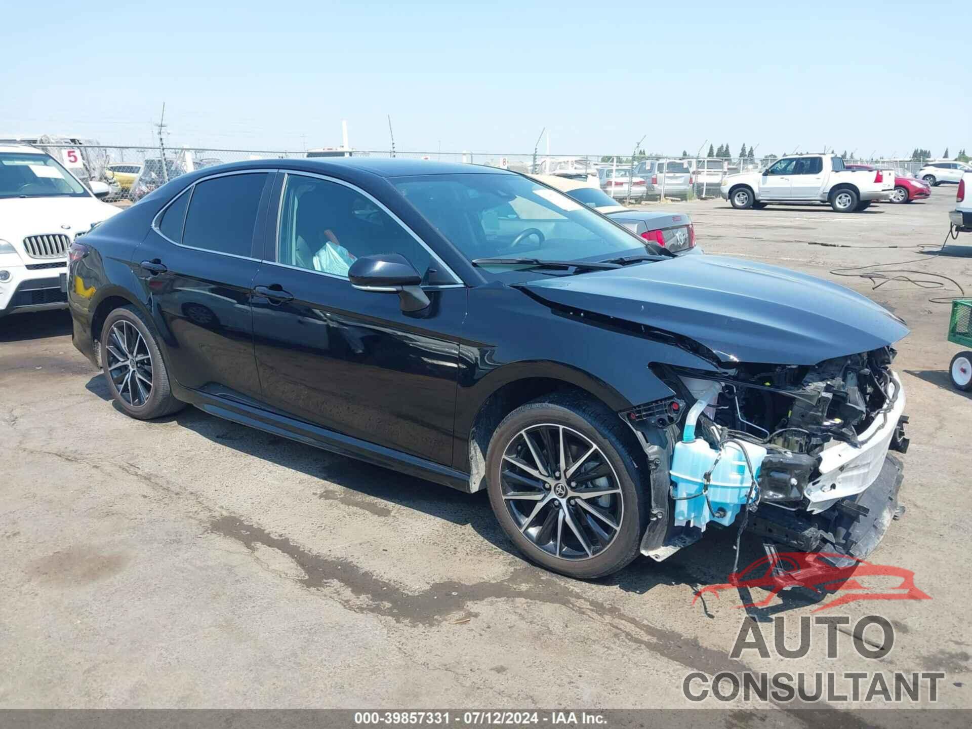 TOYOTA CAMRY 2022 - 4T1G11AK0NU698218