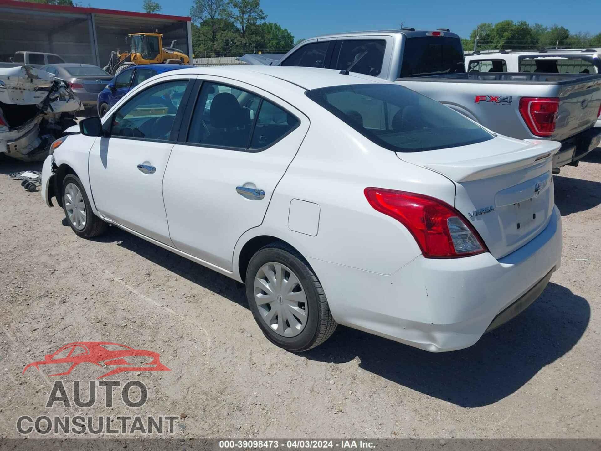 NISSAN VERSA 2019 - 3N1CN7AP3KL812162