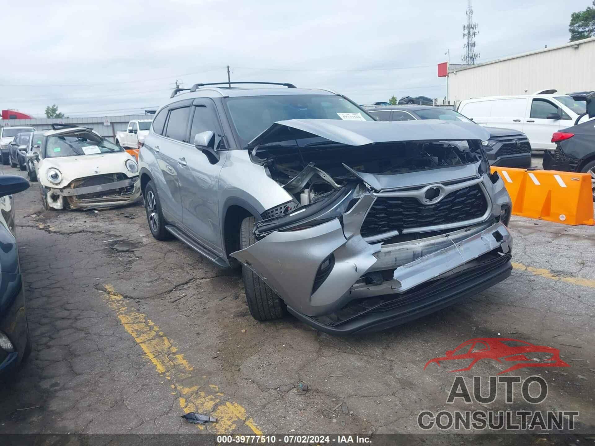 TOYOTA HIGHLANDER 2022 - 5TDGZRAH8NS539466