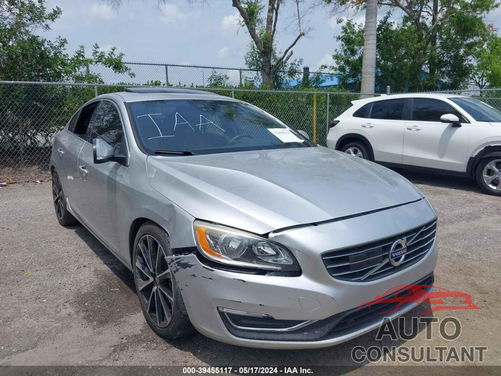 VOLVO S60 2016 - YV126MFK3G2413899