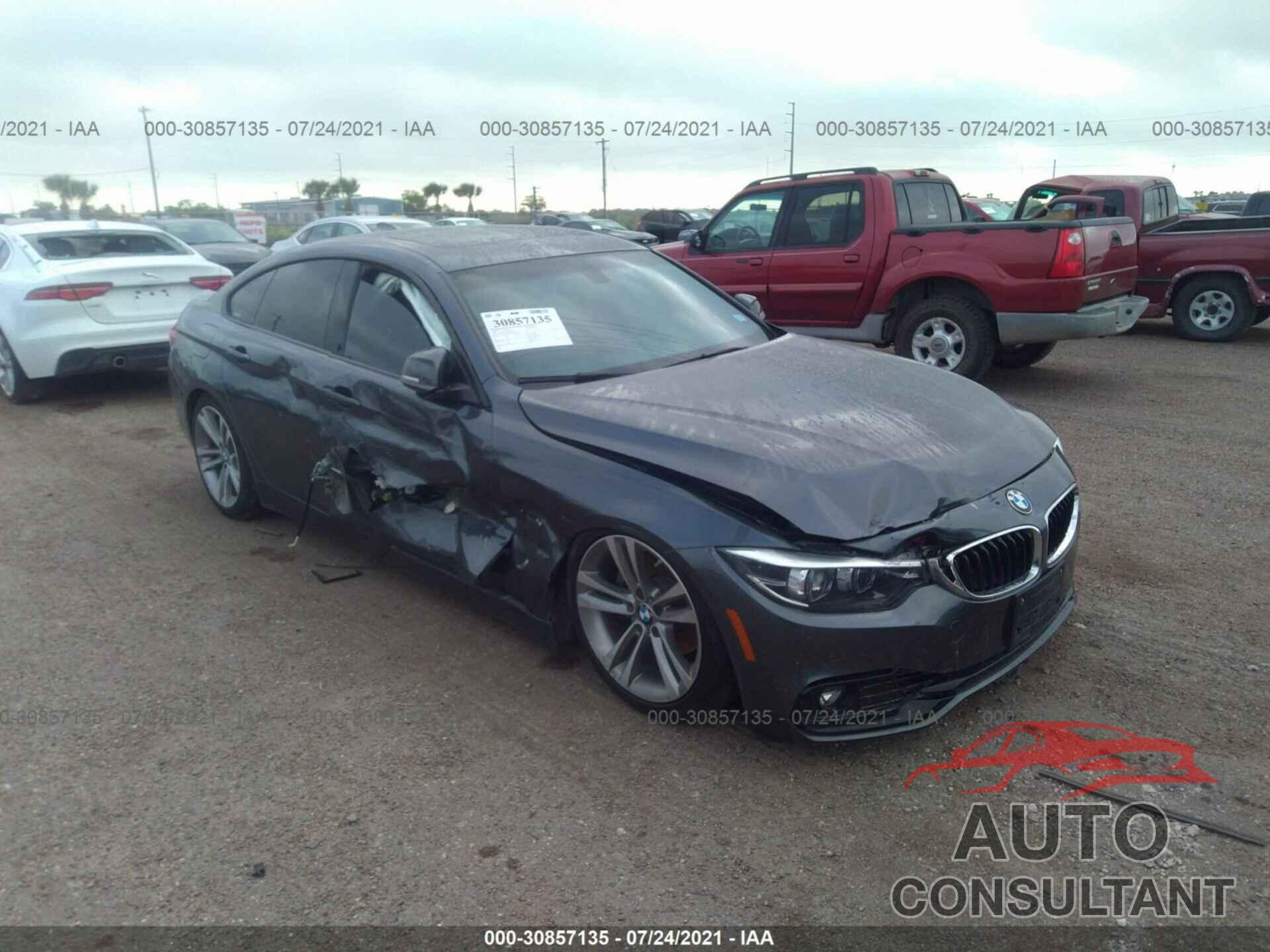 BMW 4 SERIES 2018 - WBA4J1C51JBM10997