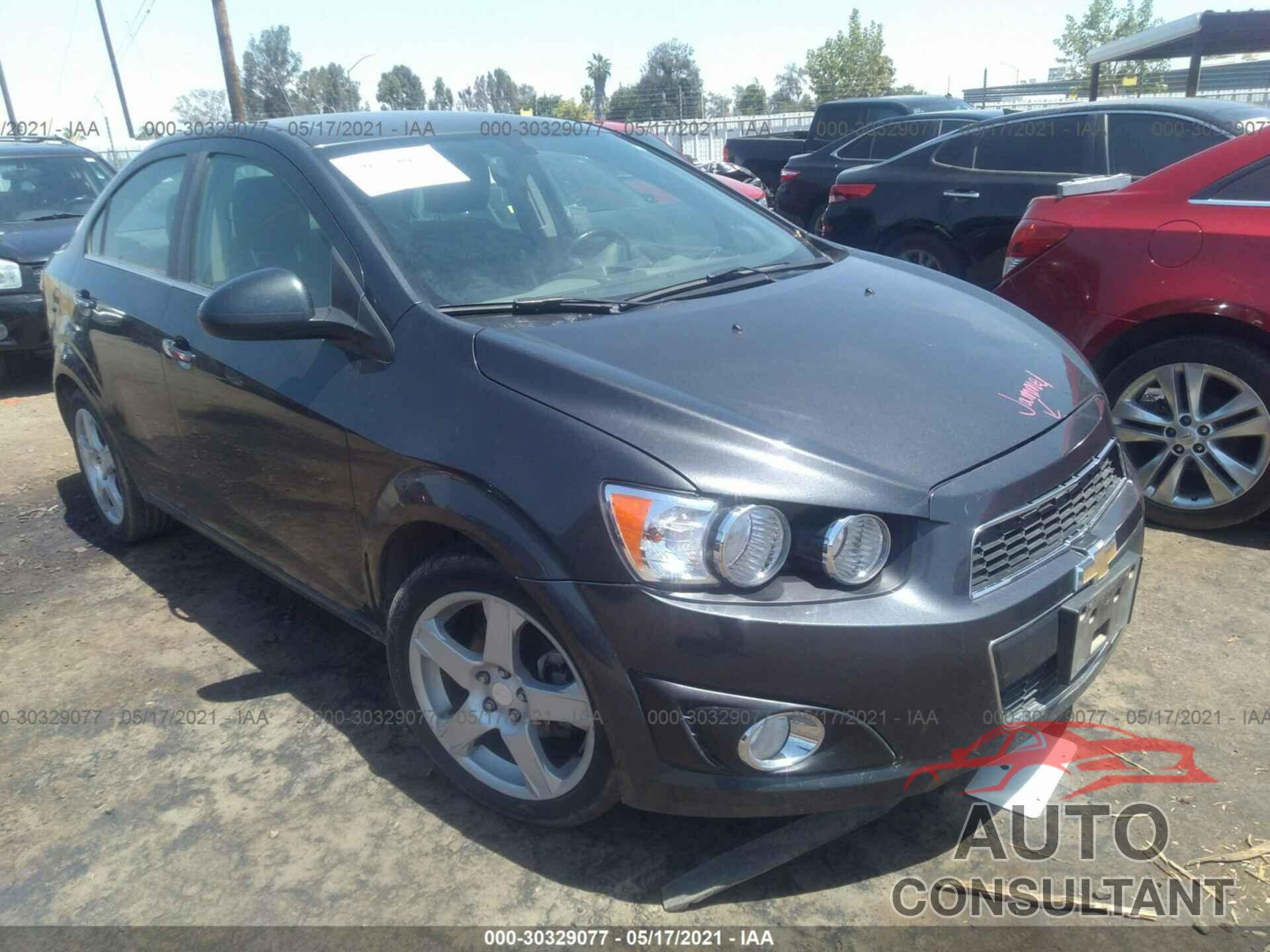 CHEVROLET SONIC 2016 - 1G1JE5SB9G4152579