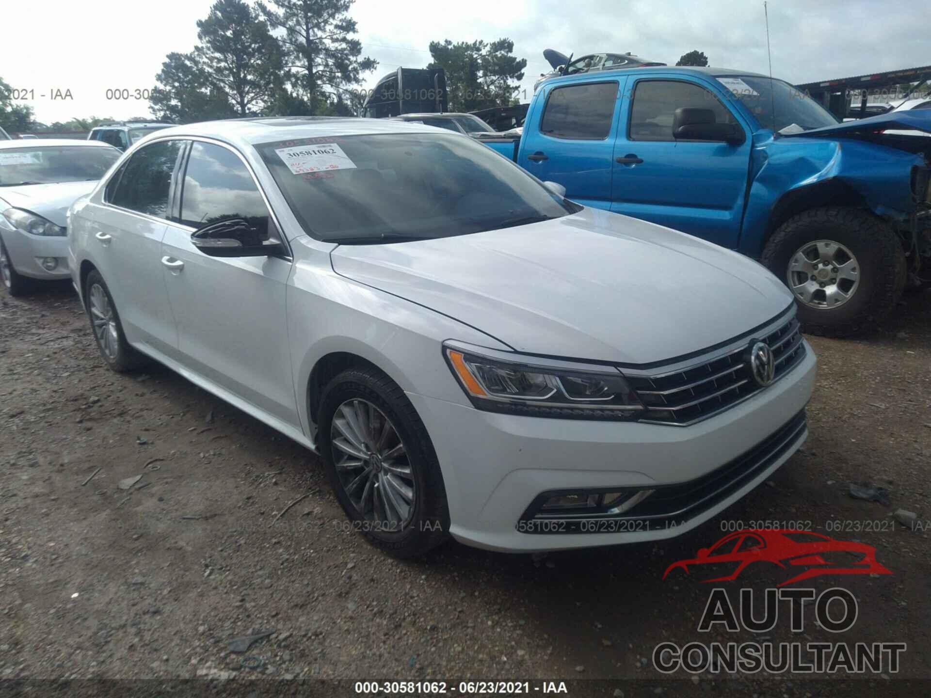 VOLKSWAGEN PASSAT 2017 - 1VWBT7A33HC038685
