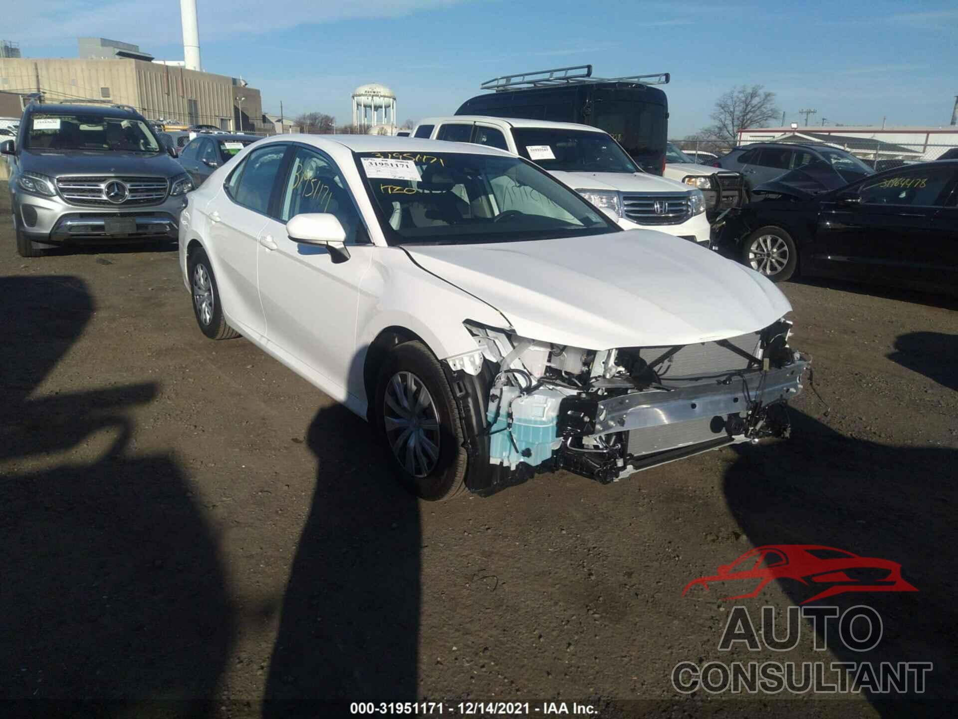 TOYOTA CAMRY 2022 - 4T1C31AK3NU576851