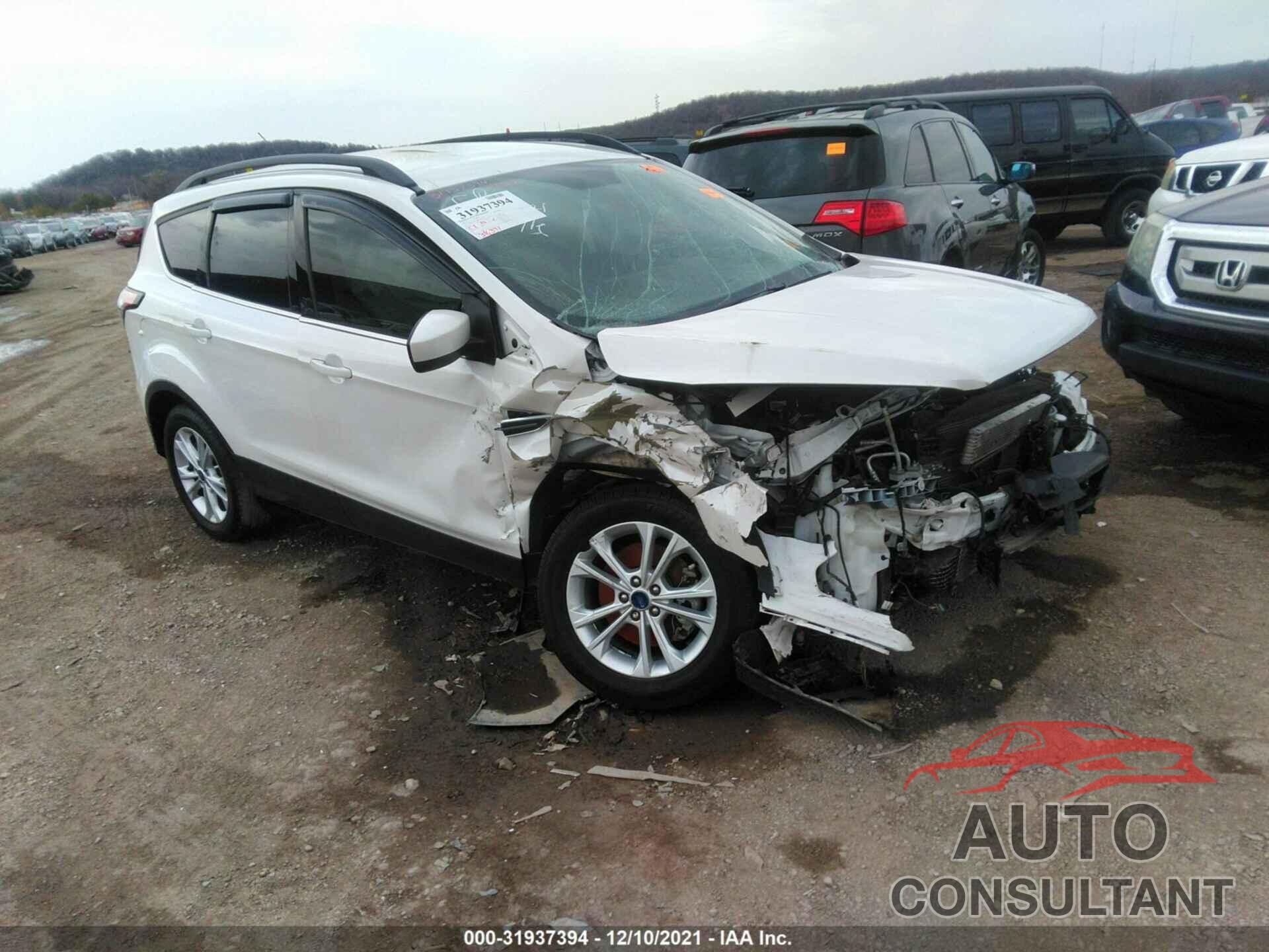 FORD ESCAPE 2017 - 1FMCU0G9XHUE34626