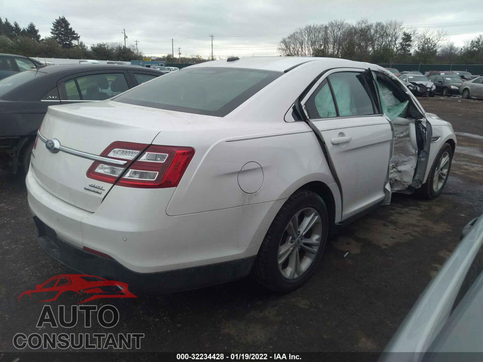 FORD TAURUS 2016 - 1FAHP2E89GG131282