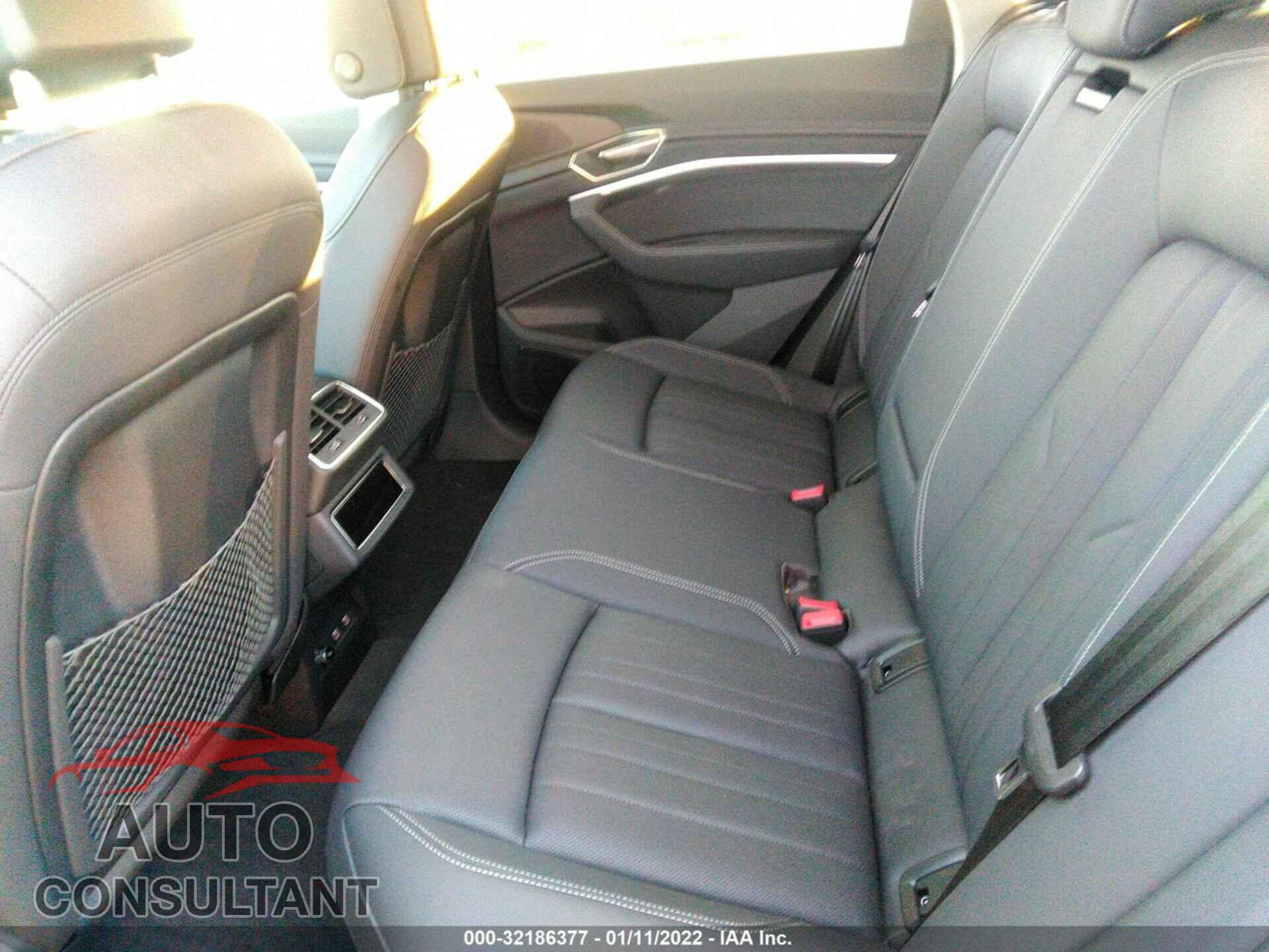 AUDI E-TRON 2021 - WA1LAAGE3MB009586