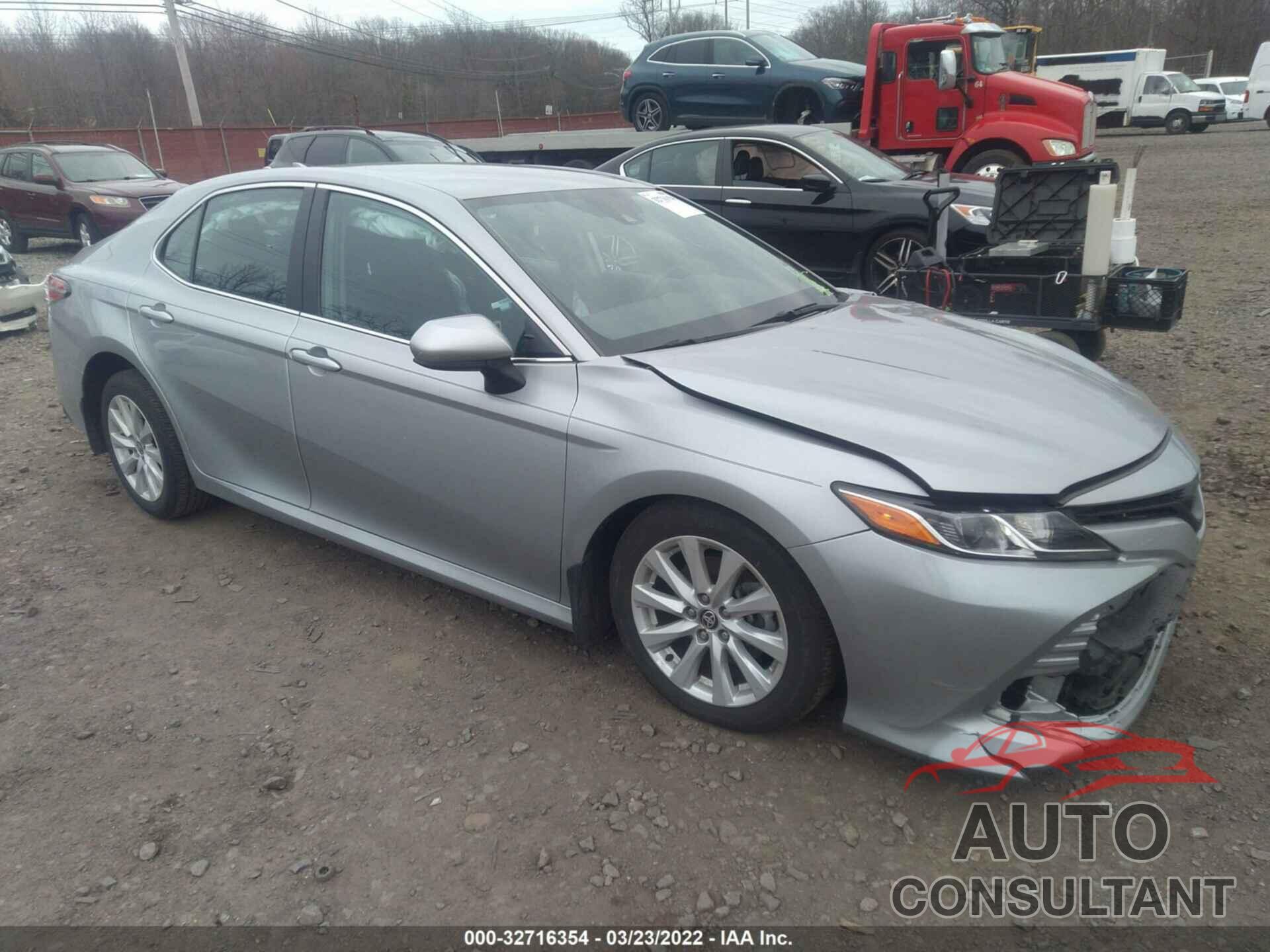 TOYOTA CAMRY 2020 - 4T1C11AK0LU365822