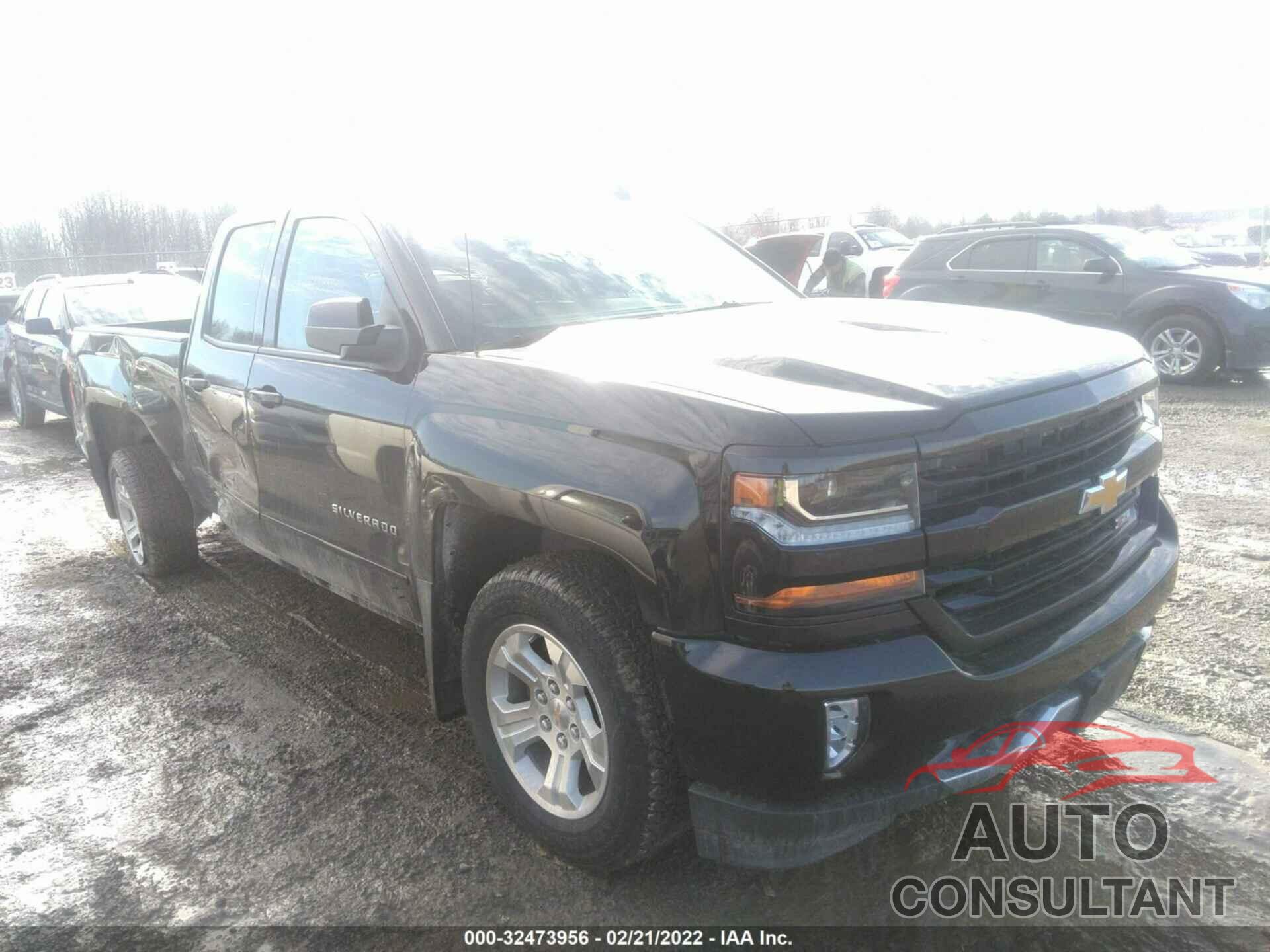 CHEVROLET SILVERADO 1500 2018 - 1GCVKREC0JZ164756