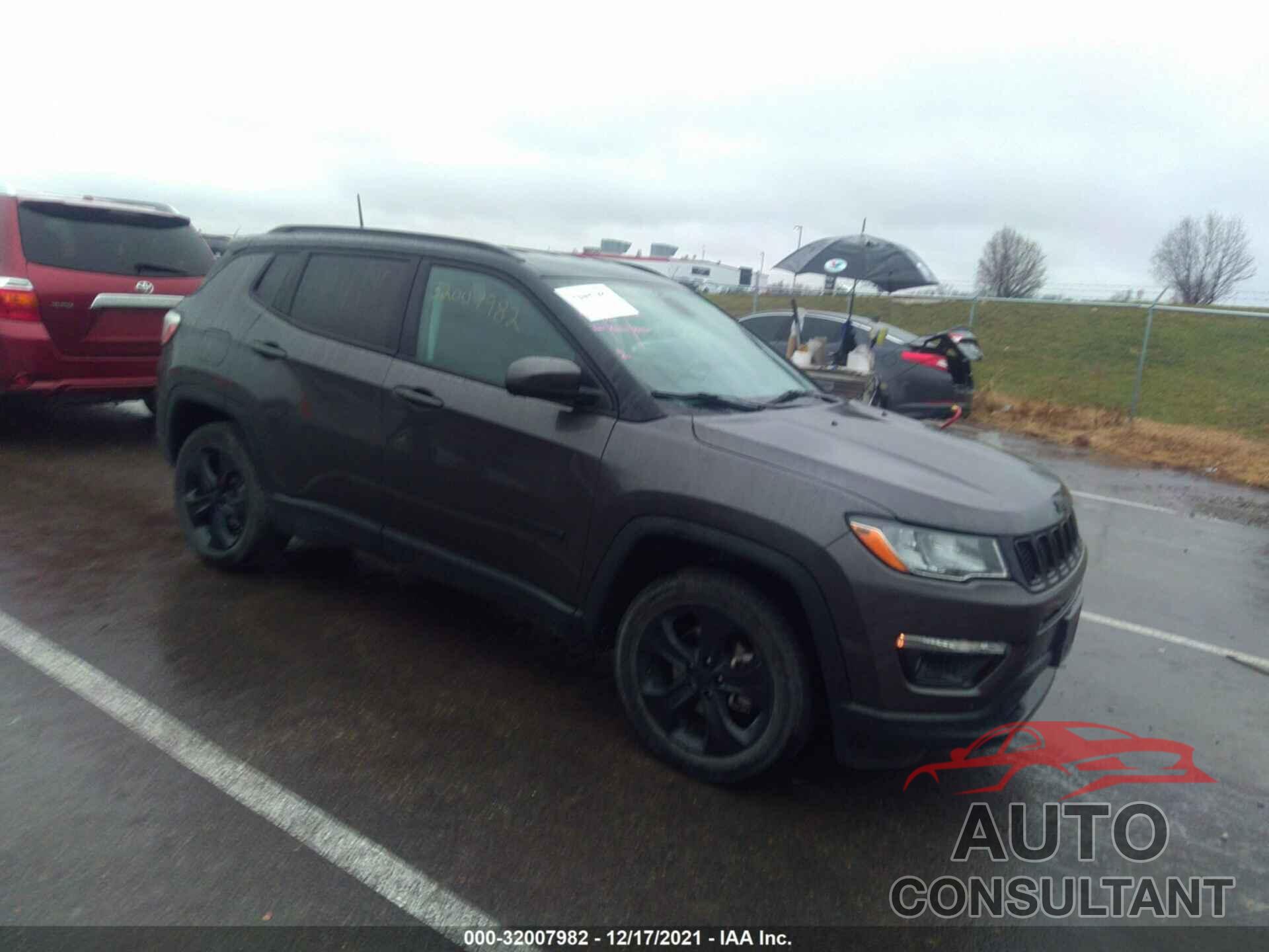JEEP COMPASS 2018 - 3C4NJCBB4JT408315