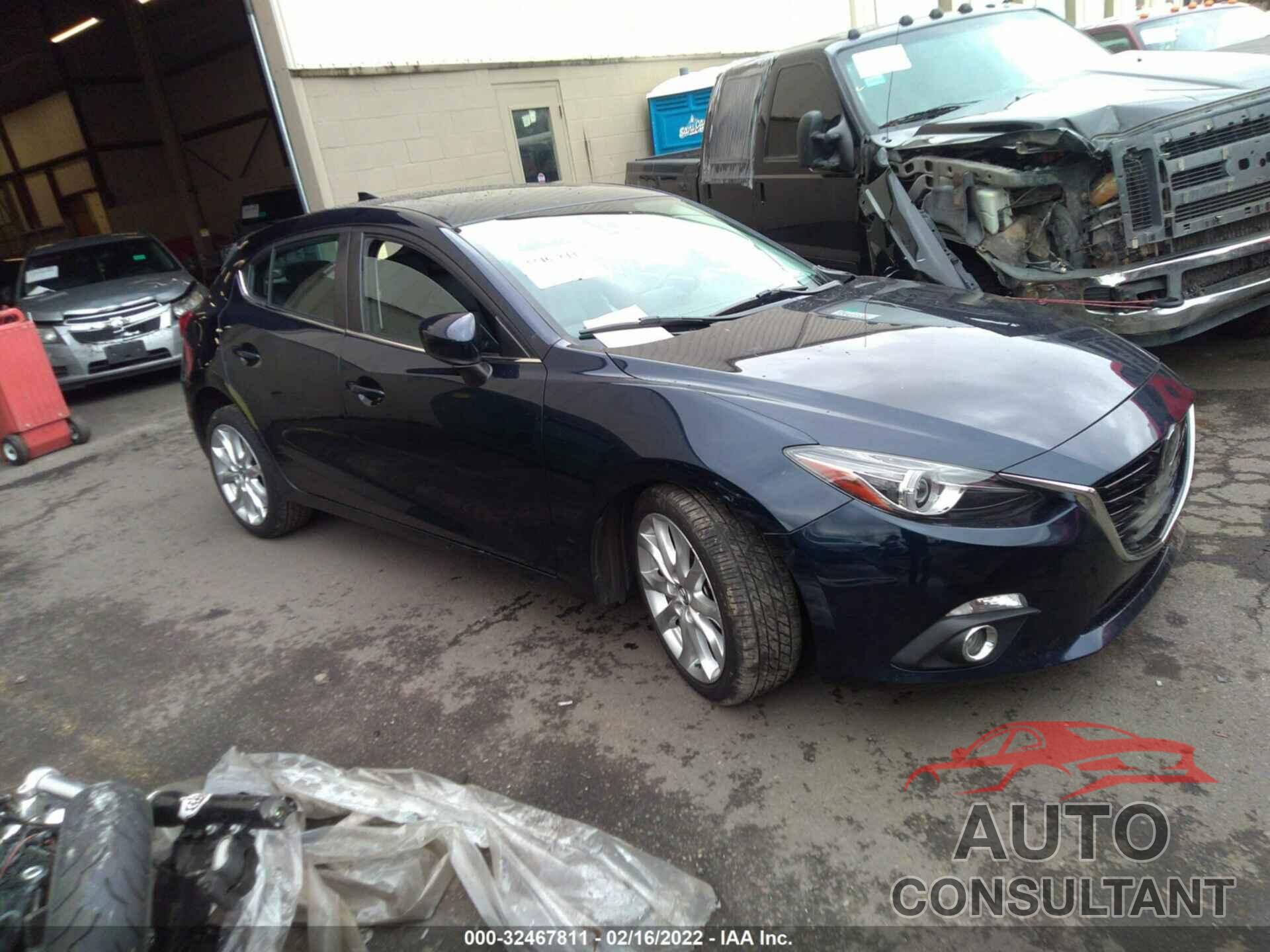 MAZDA MAZDA3 2016 - JM1BM1N35G1330064