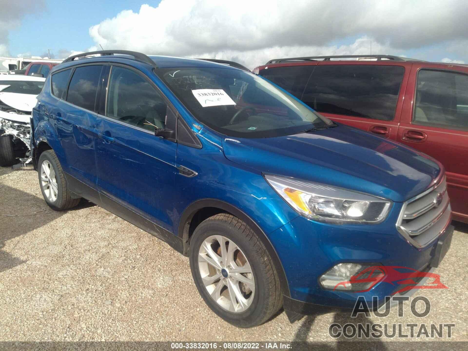 FORD ESCAPE 2018 - 1FMCU0GD8JUD39038