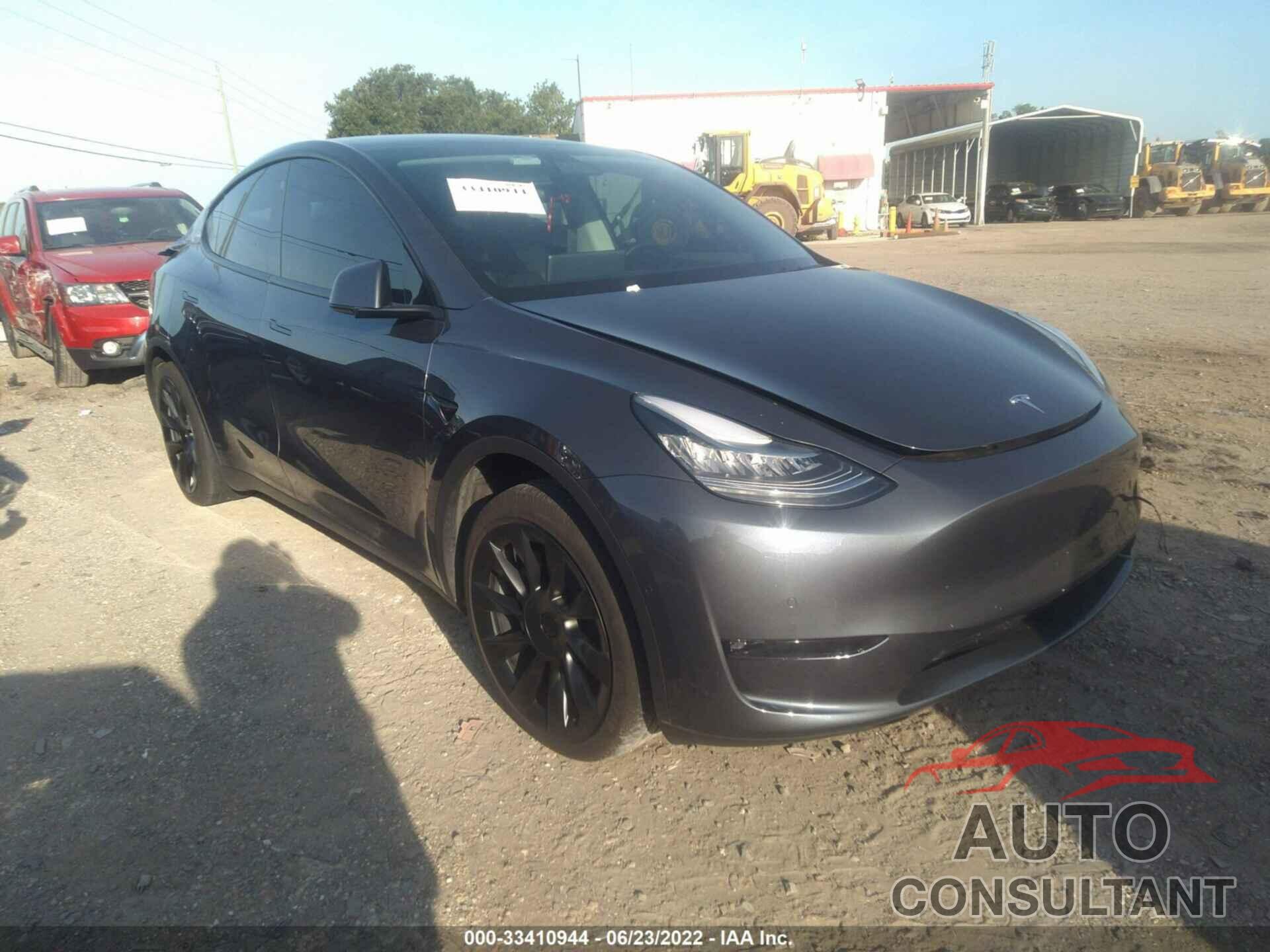TESLA MODEL Y 2021 - 5YJYGDEE5MF125173