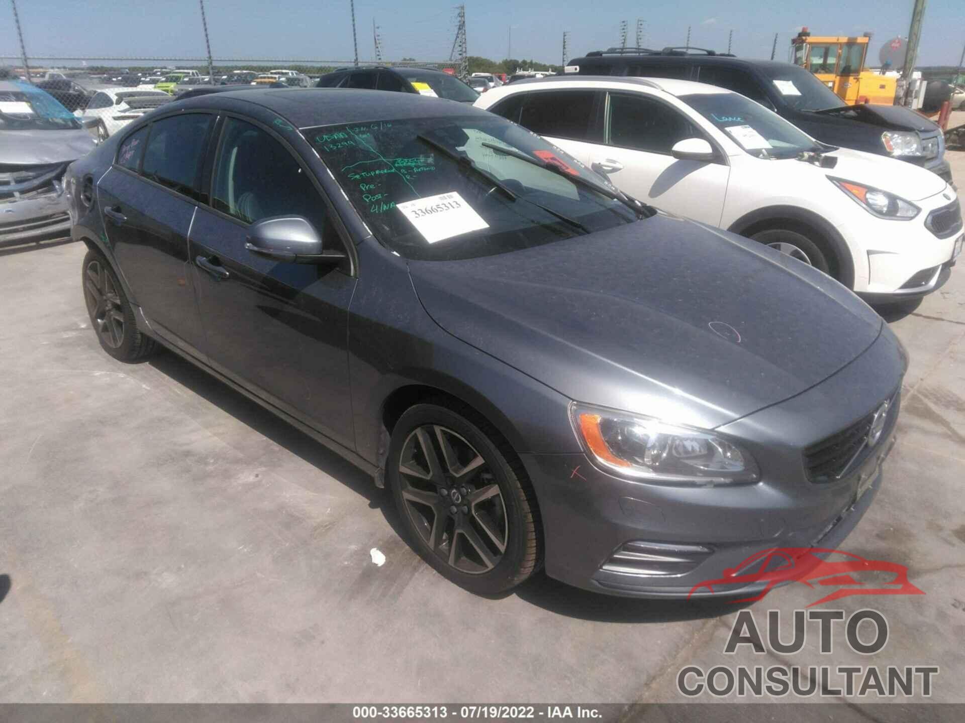 VOLVO S60 2018 - YV126MFL4J2452338