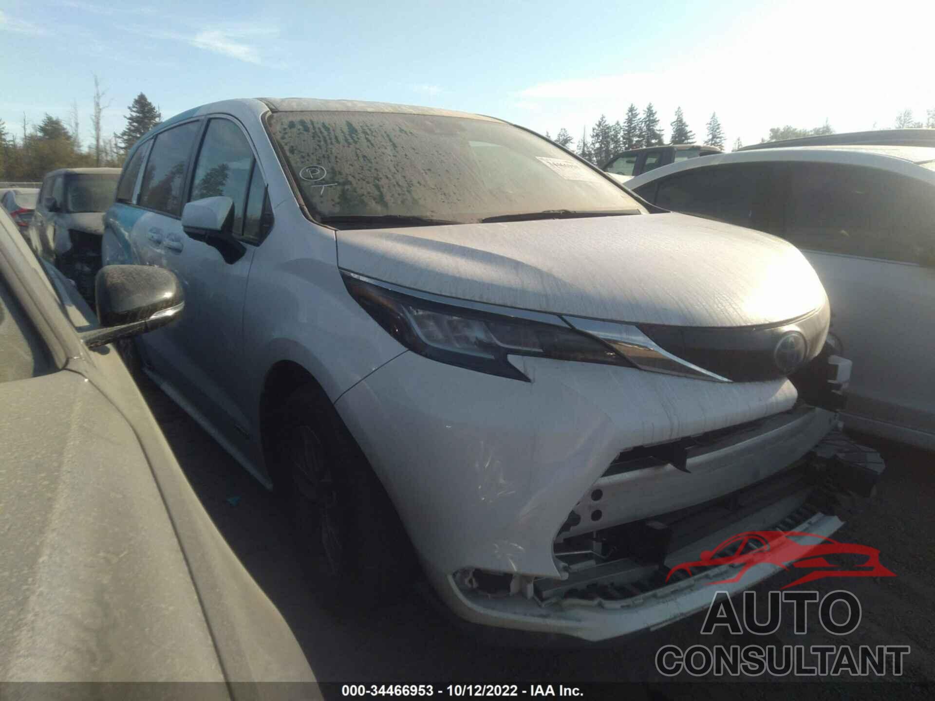 TOYOTA SIENNA 2021 - 5TDKRKEC0MS015050