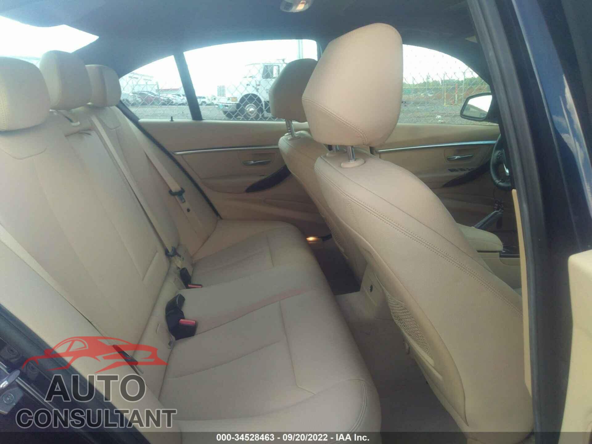 BMW 3 SERIES 2016 - WBA8E9G55GNU28828