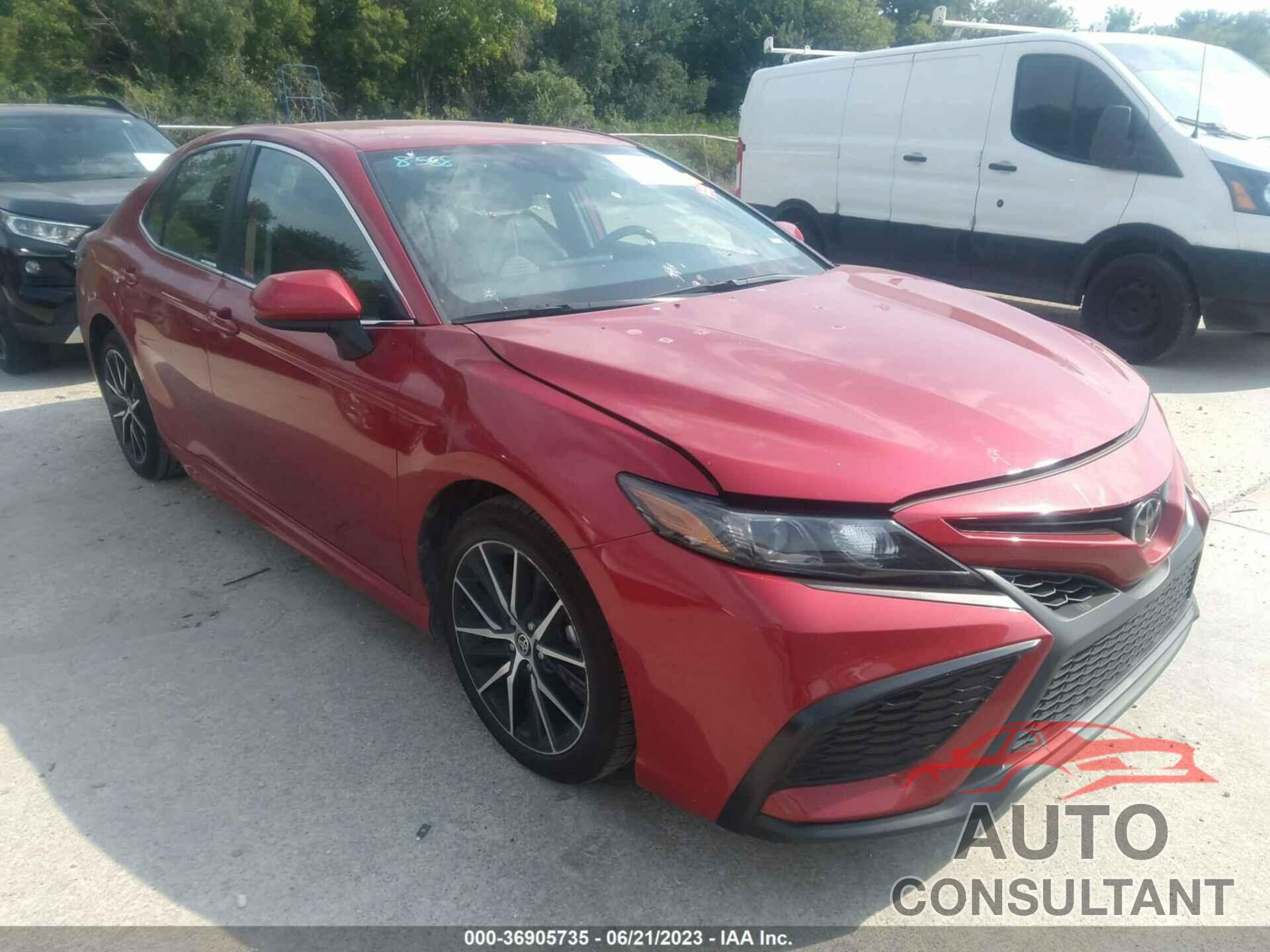 TOYOTA CAMRY 2021 - 4T1G11AK4MU466428