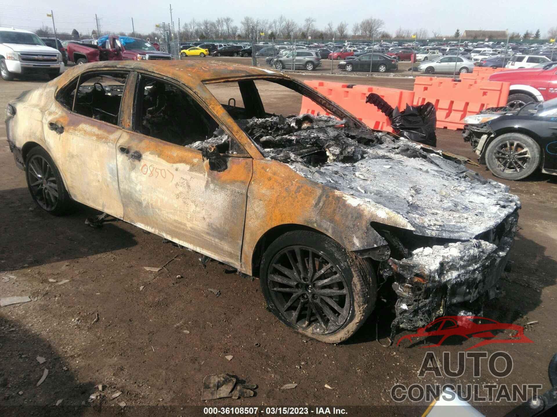 TOYOTA CAMRY 2023 - 4T1K31AK2PU604637