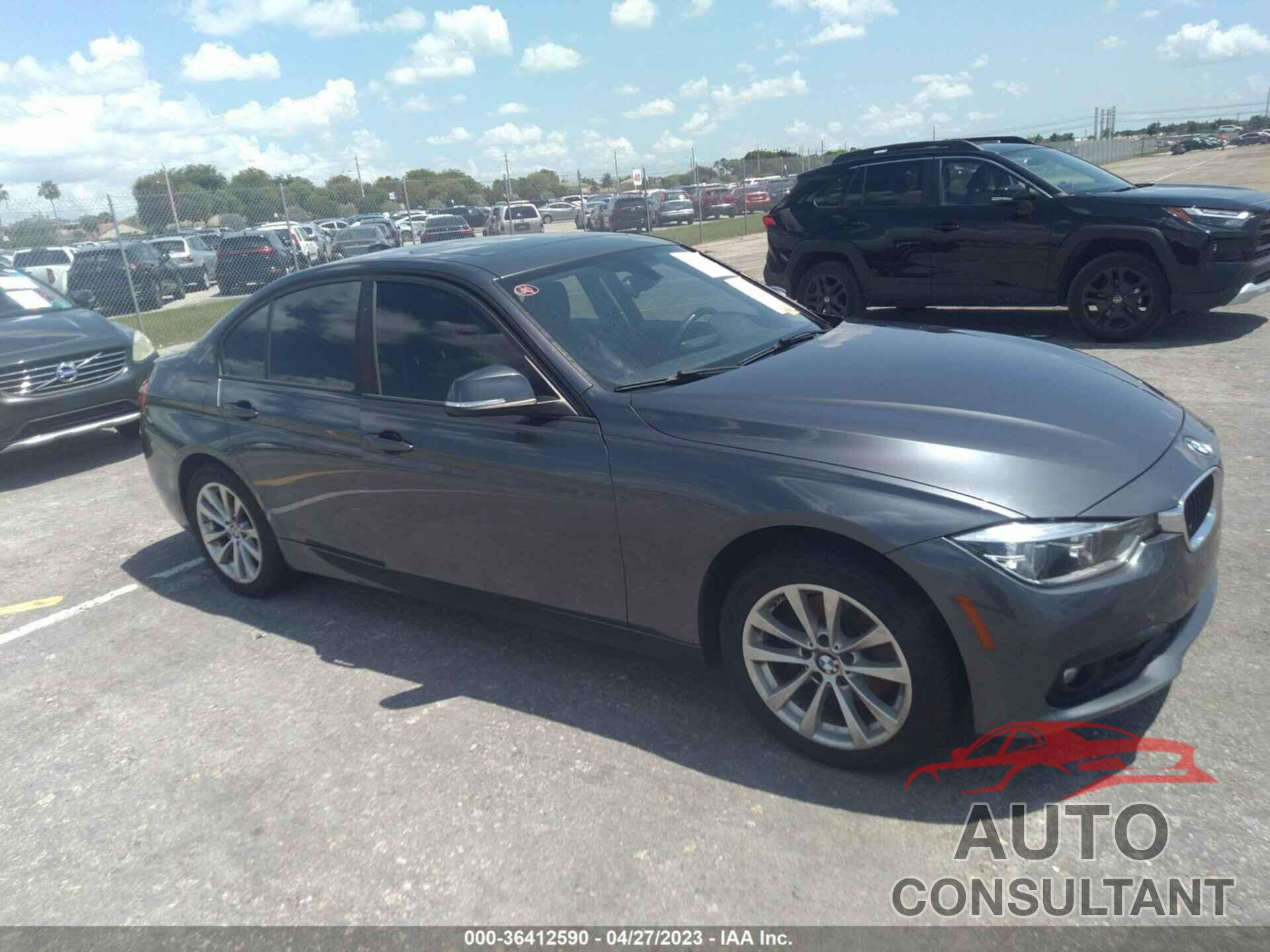 BMW 3 SERIES 2018 - WBA8A9C51JAH14002