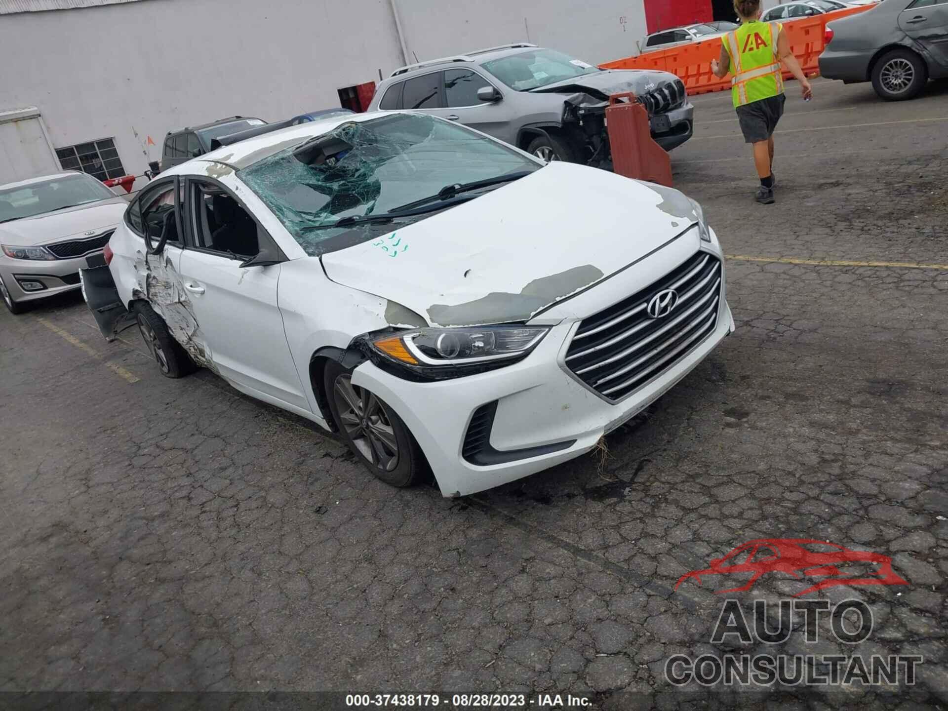 HYUNDAI ELANTRA 2018 - 5NPD84LF3JH245901