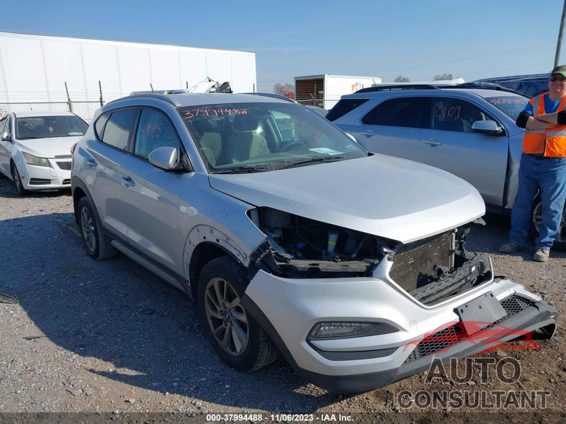 HYUNDAI TUCSON 2017 - KM8J3CA48HU394278