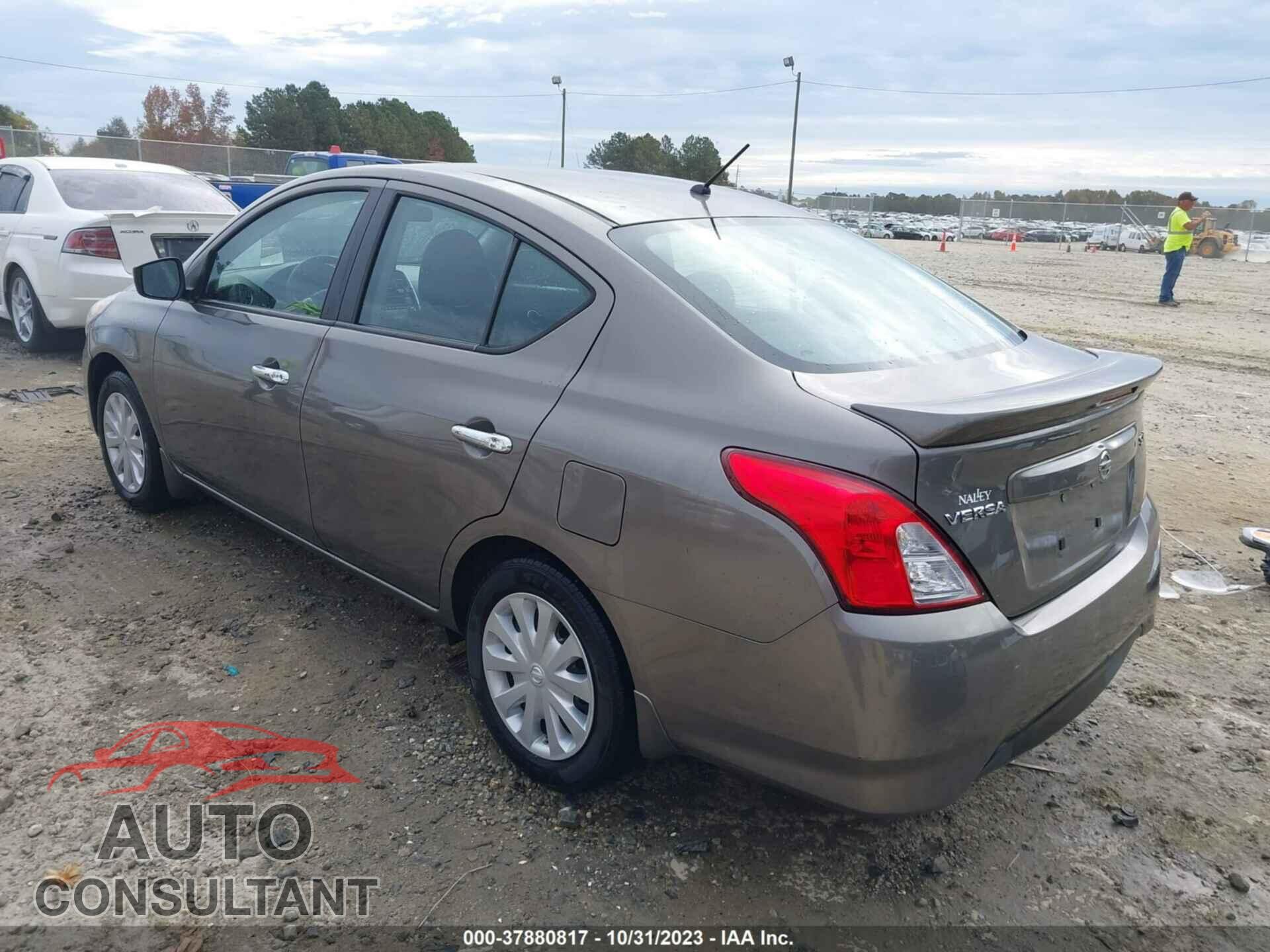 NISSAN VERSA 2017 - 3N1CN7AP3HL819539
