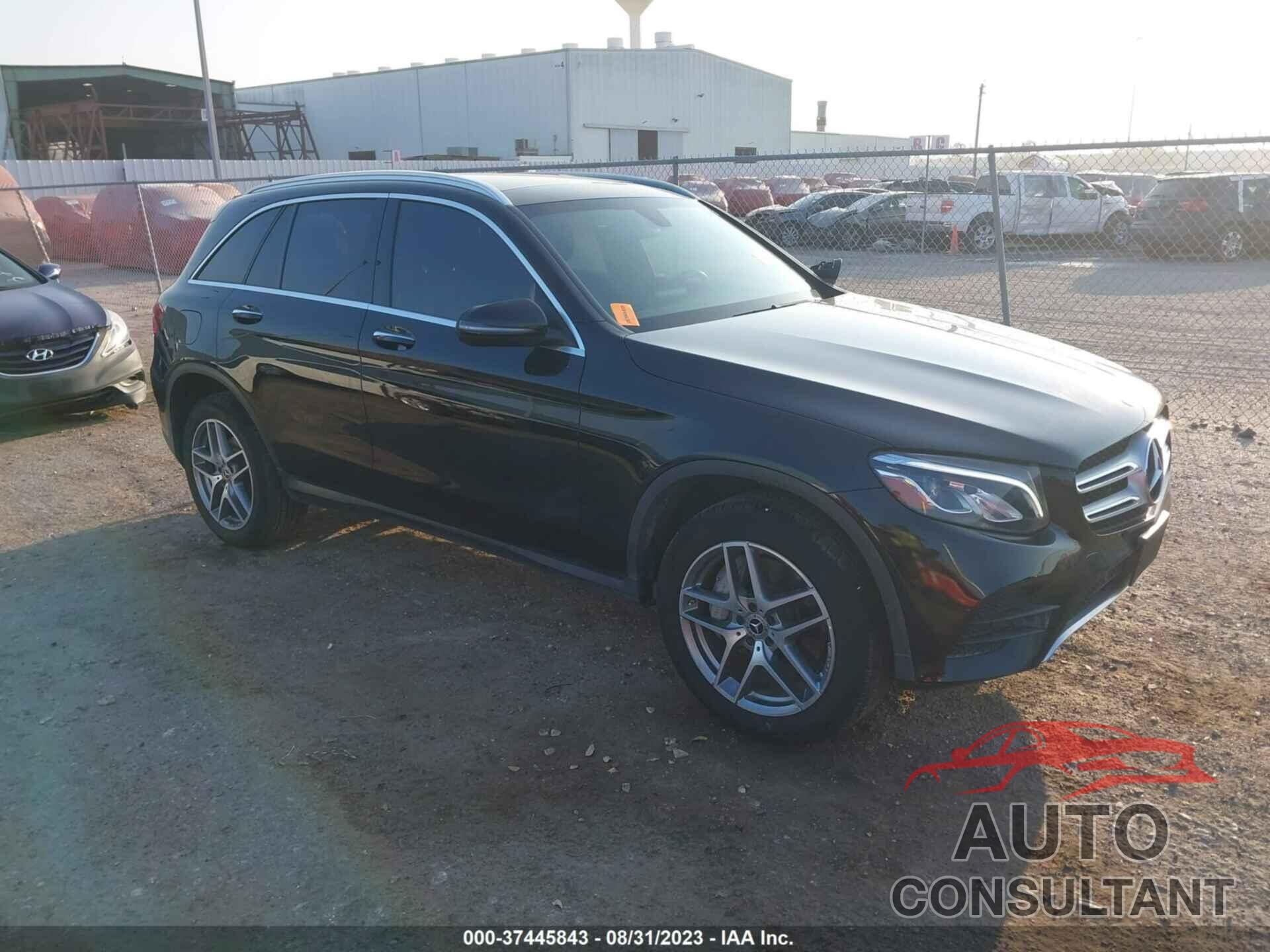 MERCEDES-BENZ GLC 300 2019 - WDC0G4JB7KV139626