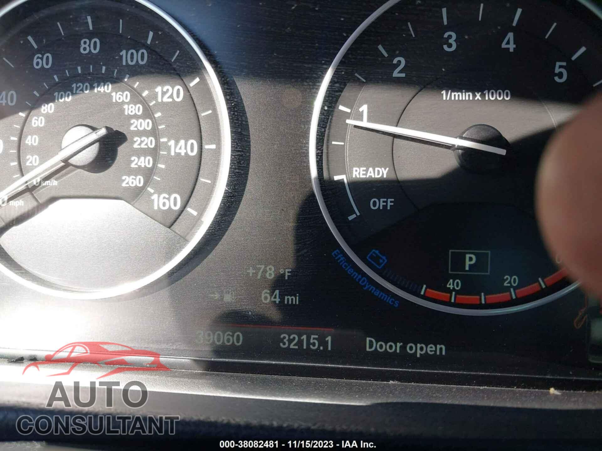 BMW 320I 2018 - WBA8E5G59JNU45728