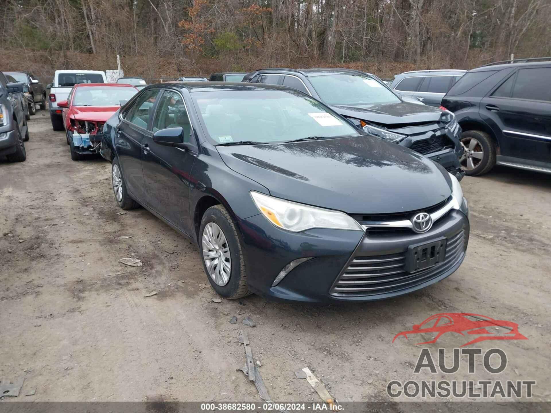 TOYOTA CAMRY 2016 - 4T4BF1FK3GR528495