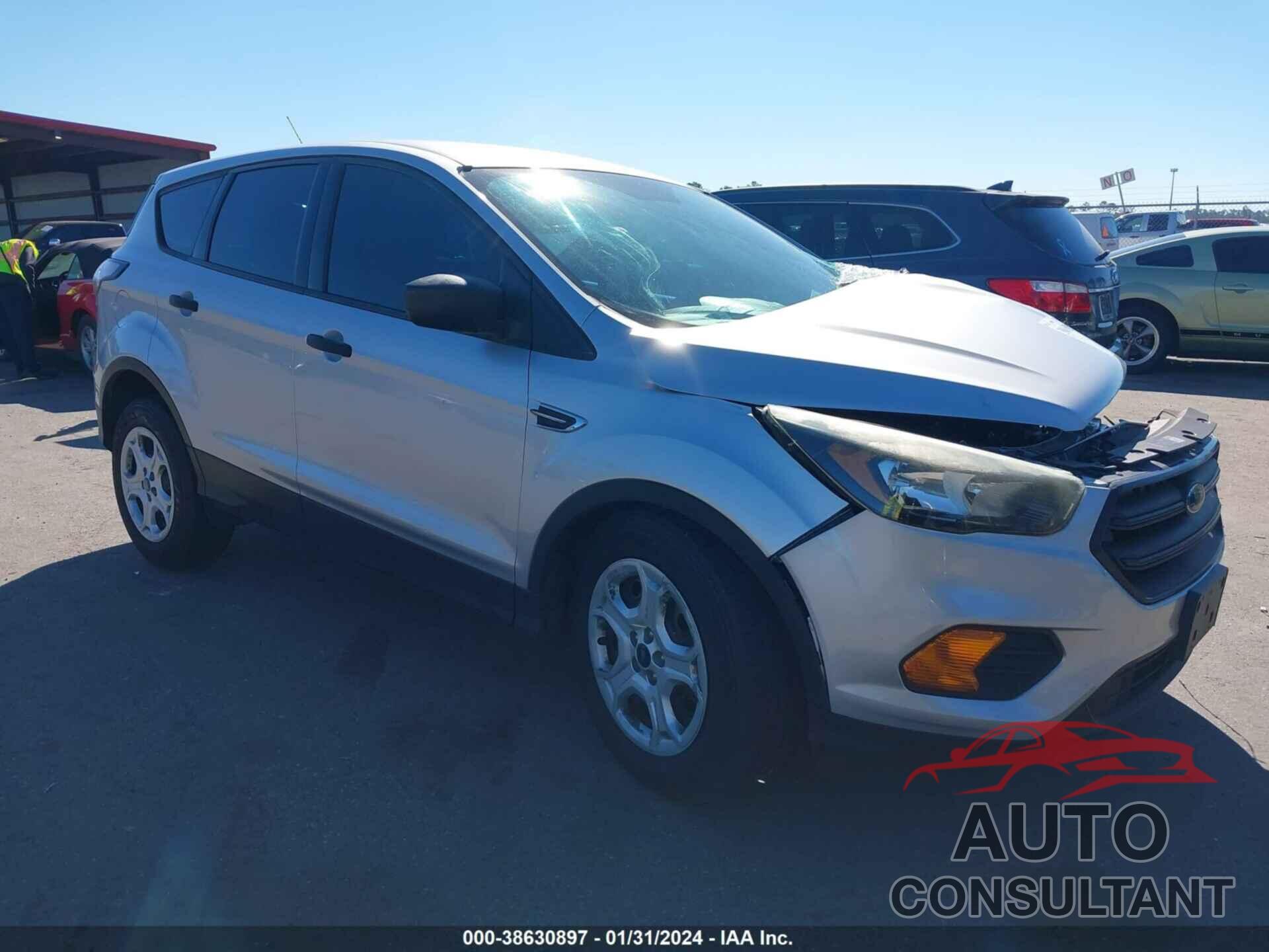 FORD ESCAPE 2018 - 1FMCU0F79JUA58510