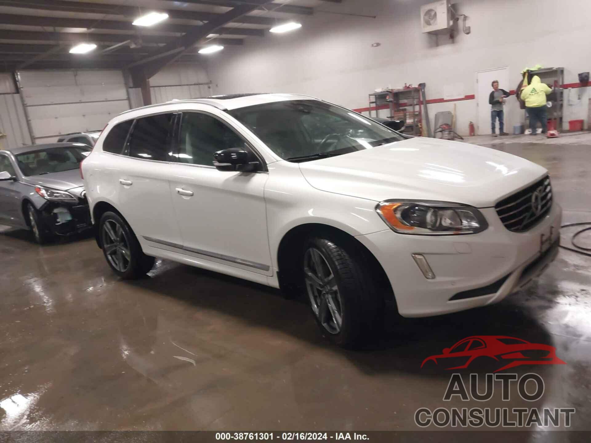 VOLVO XC60 2017 - YV440MRR7H2088987