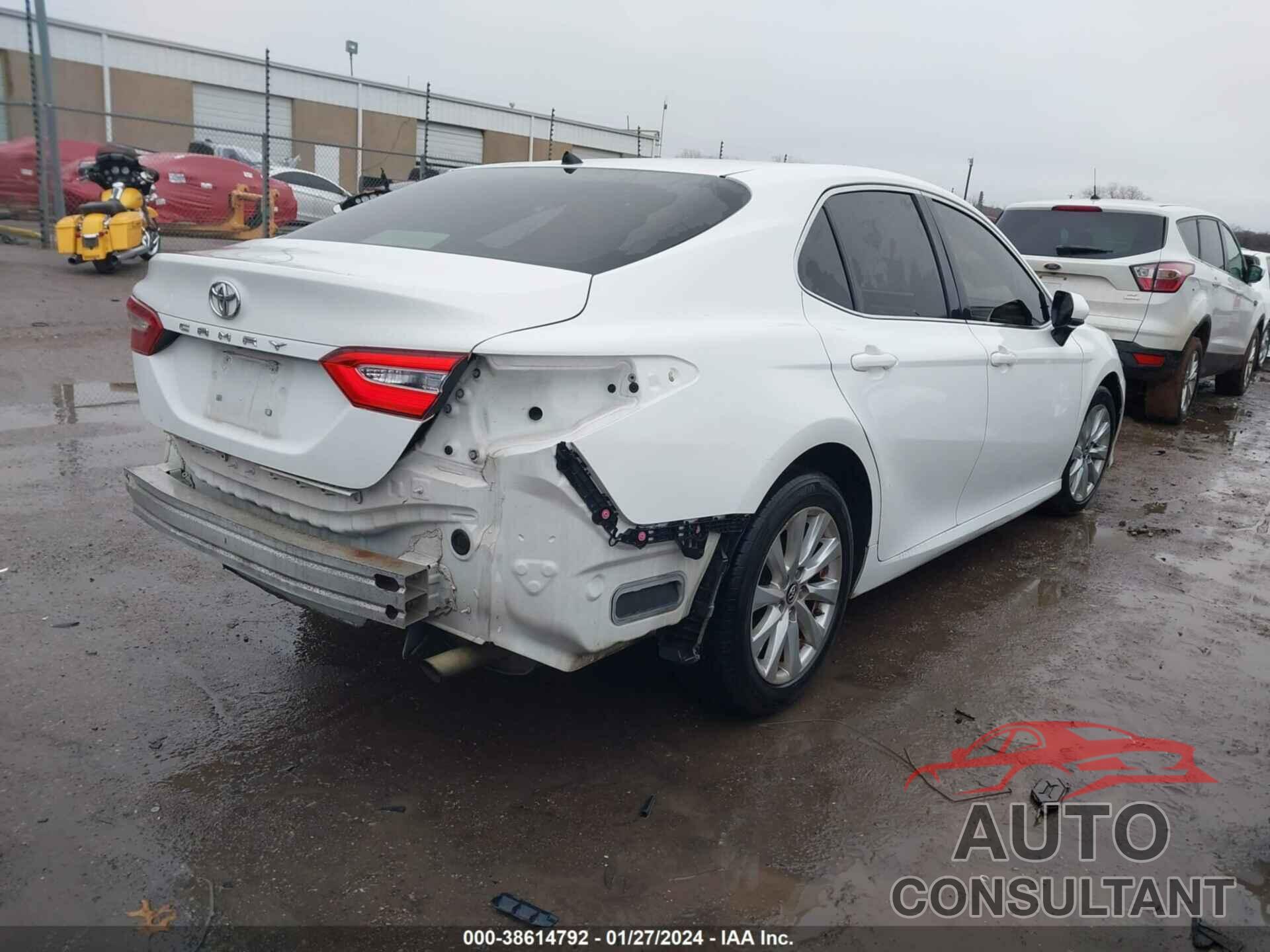 TOYOTA CAMRY 2018 - JTNB11HK8J3018131