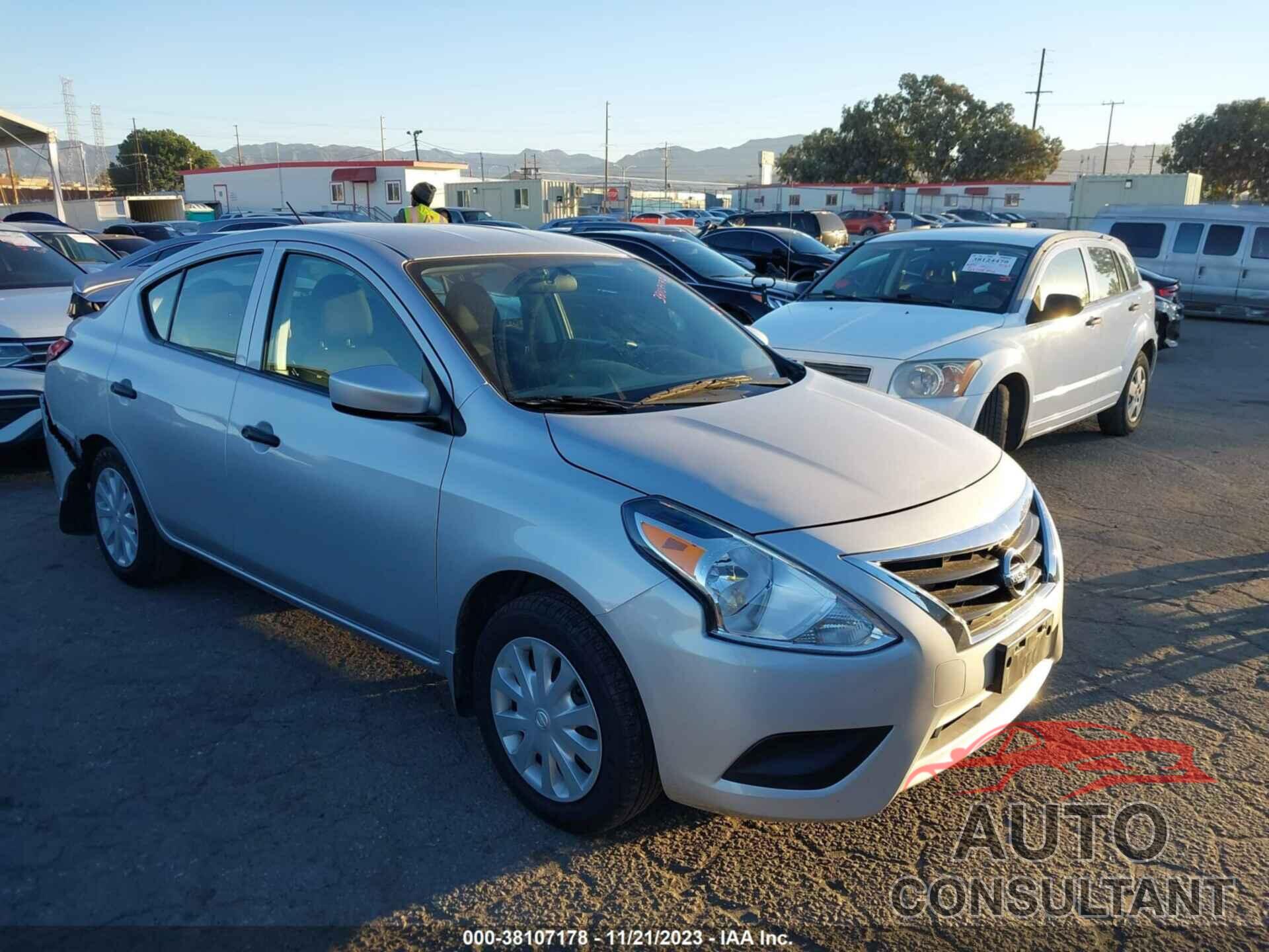 NISSAN VERSA 2019 - 3N1CN7AP7KL813833