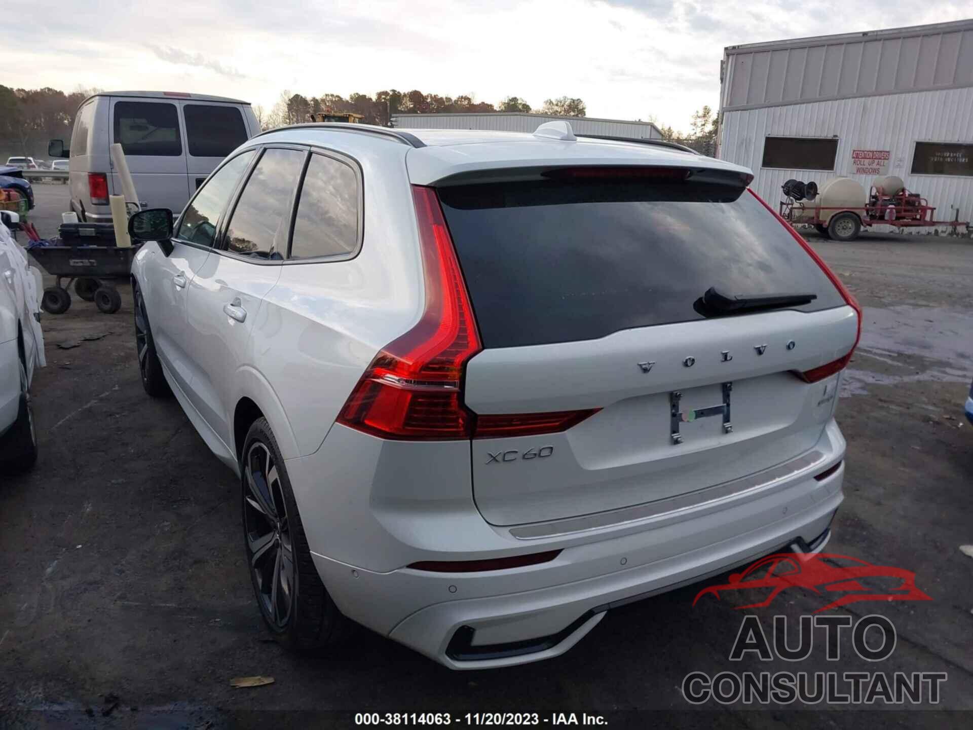 VOLVO XC60 RECHARGE PLUG-IN 2022 - YV4H60DM3N1036813