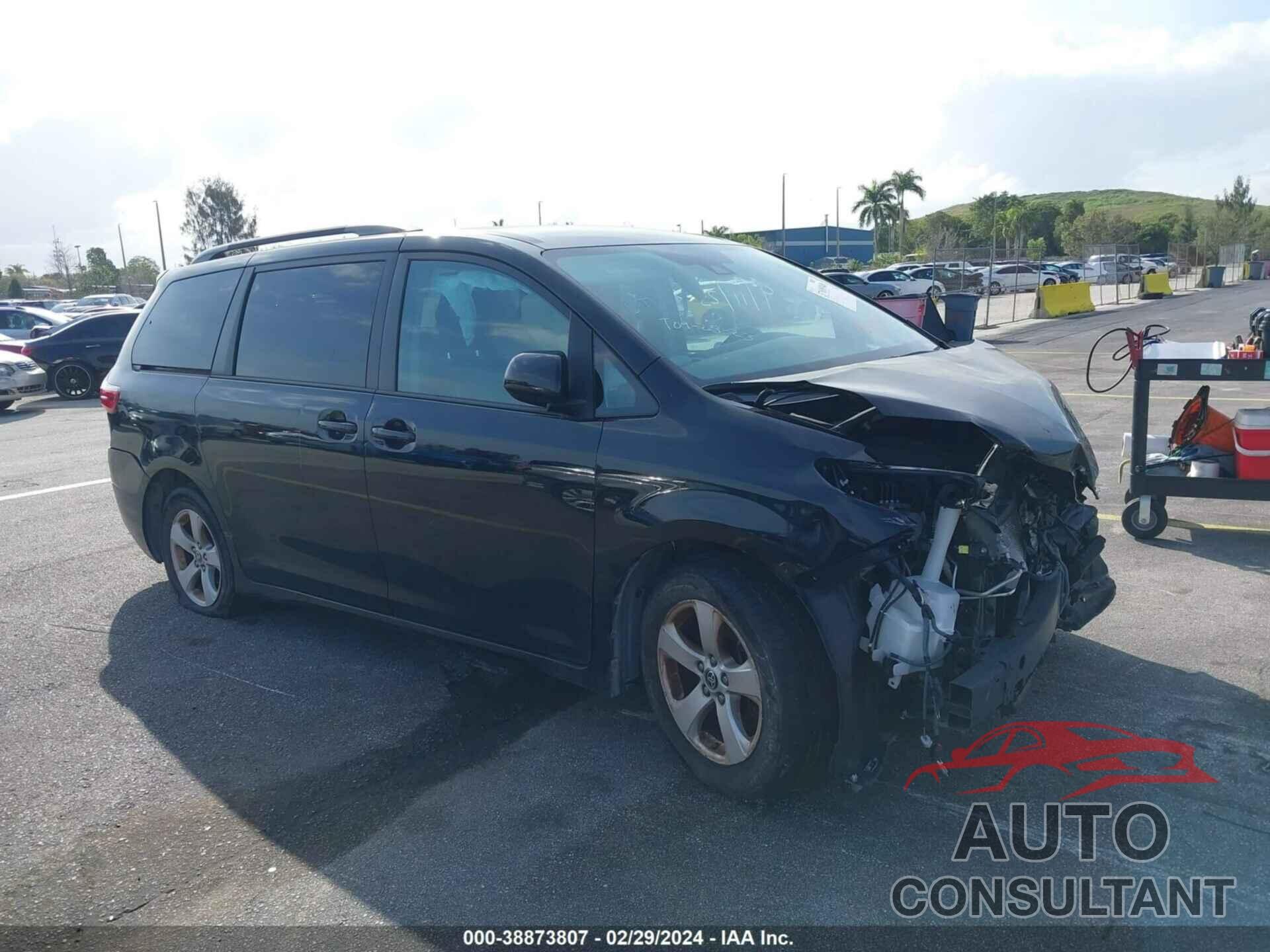 TOYOTA SIENNA 2020 - 5TDKZ3DC4LS072390