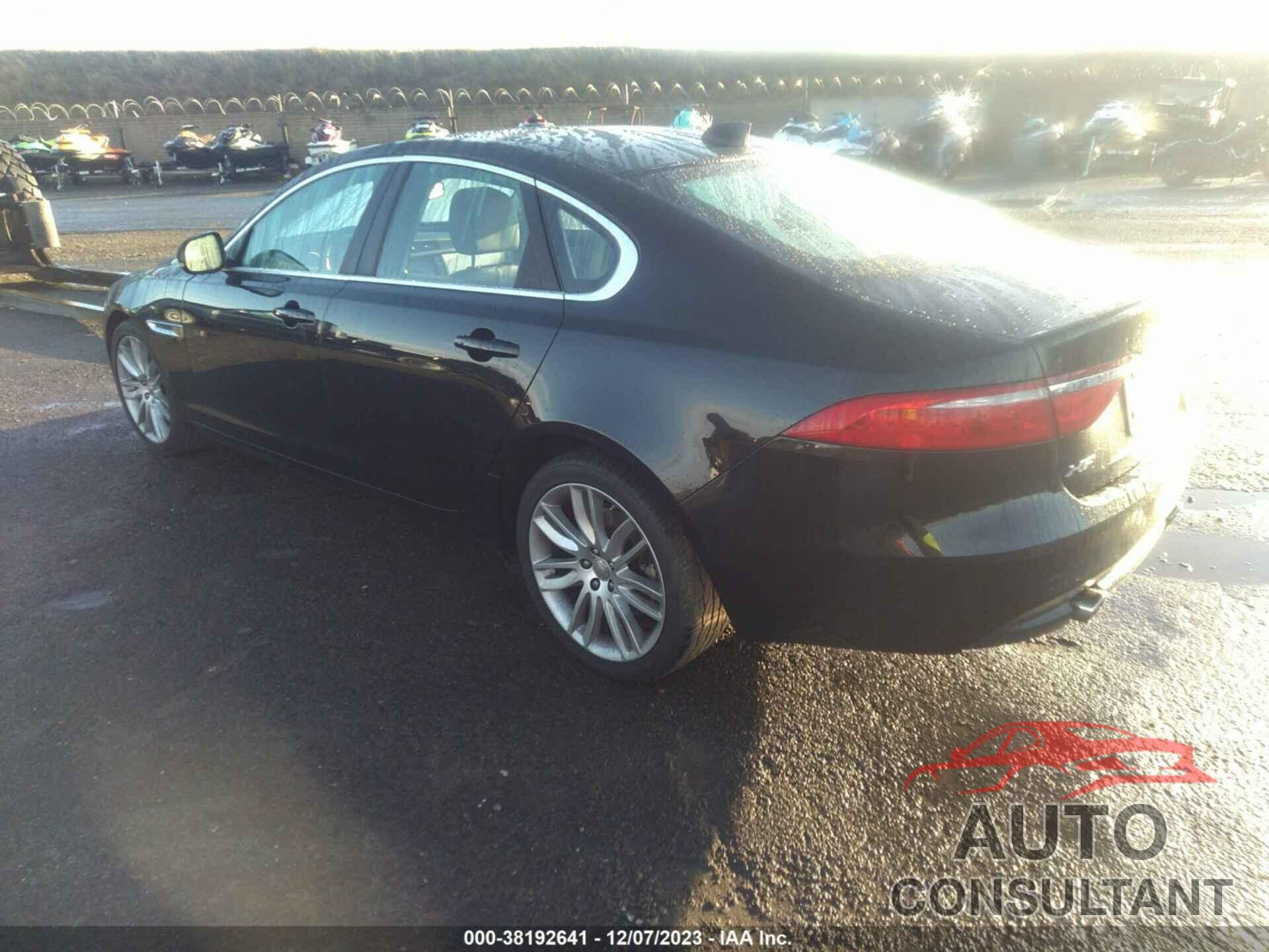 JAGUAR XF 2016 - SAJBE4BV1GCY08748