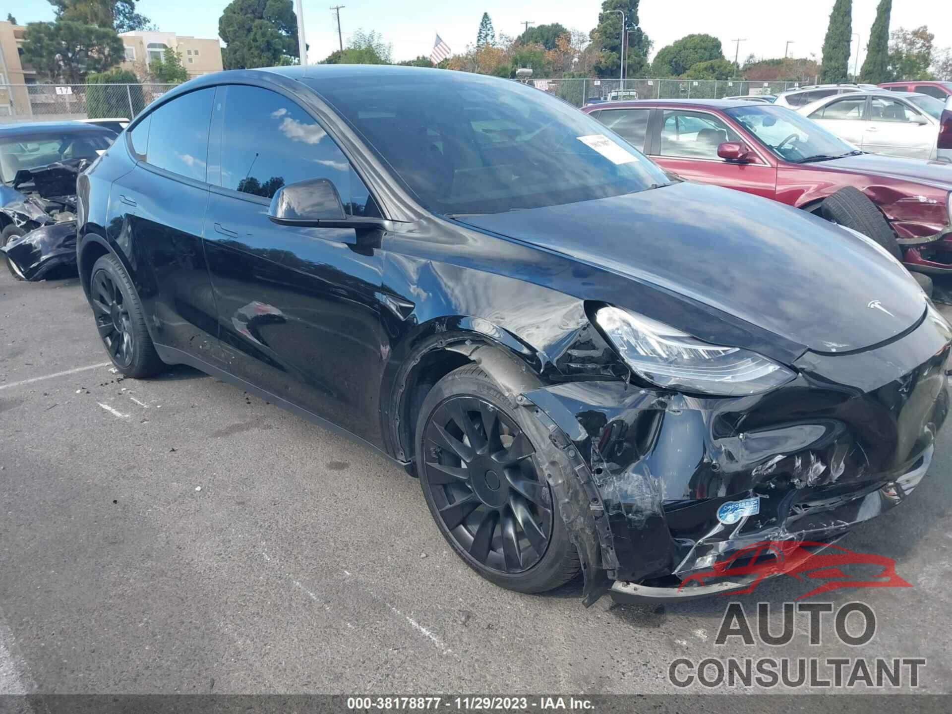 TESLA MODEL Y 2021 - 5YJYGDEE4MF208206