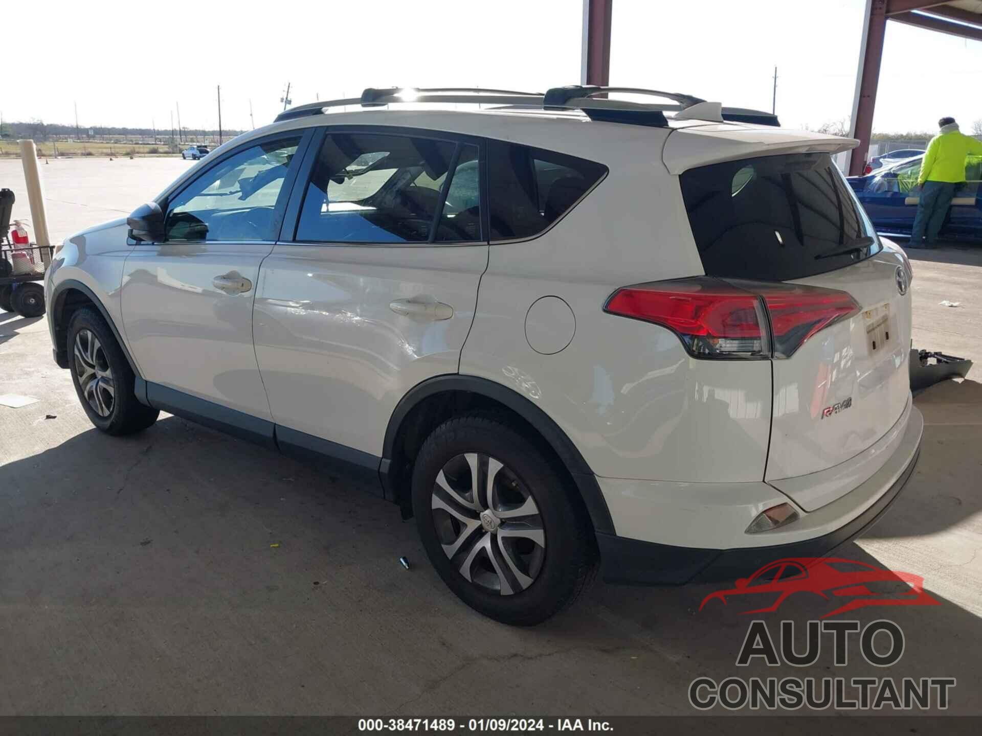 TOYOTA RAV4 2017 - JTMZFREV3HJ139799