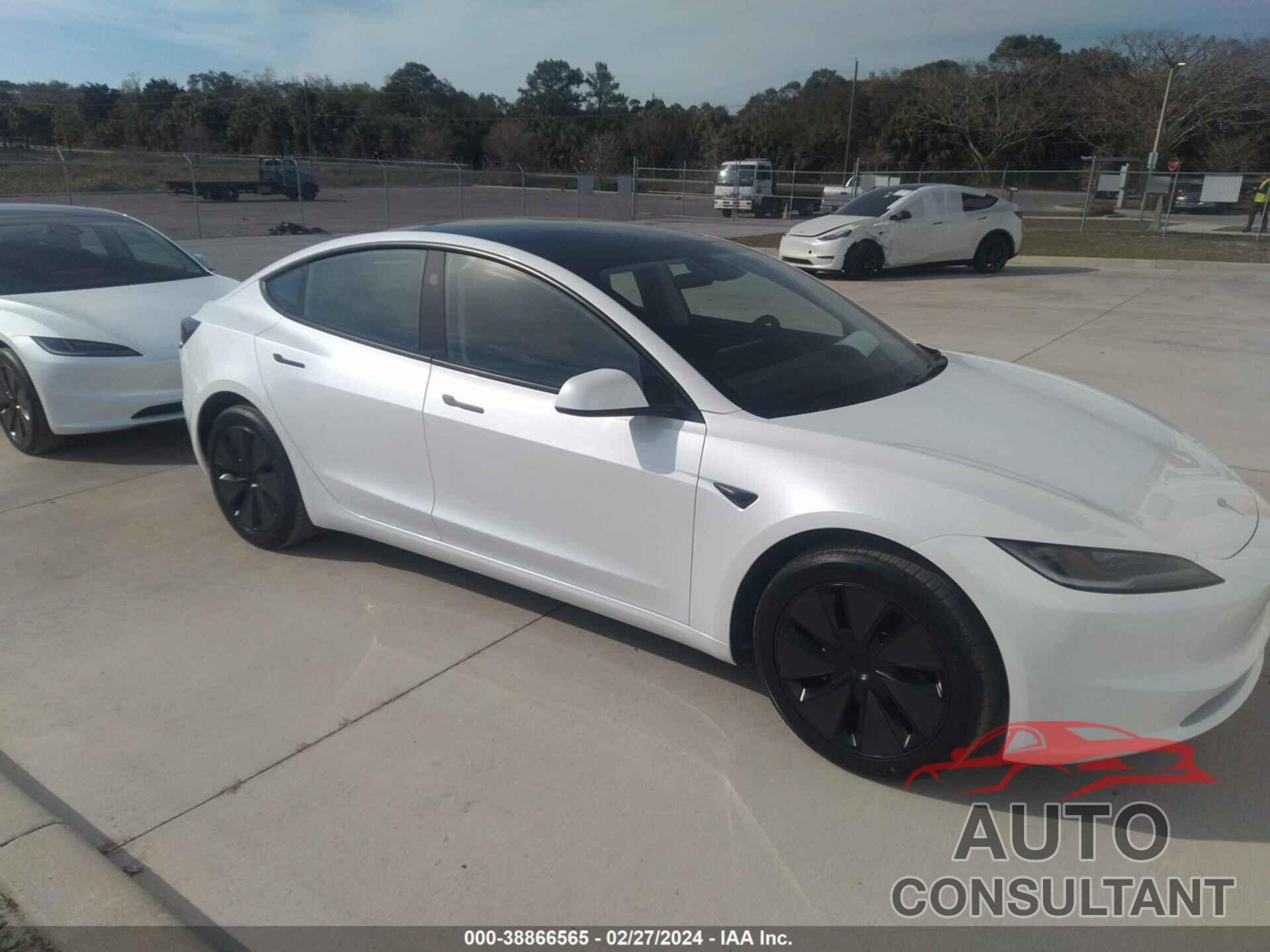 TESLA MODEL 3 2024 - 5YJ3E1EA9RF721552