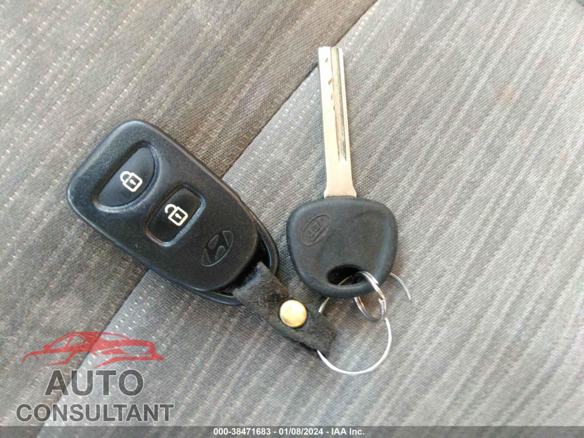 HYUNDAI ACCENT 2017 - KMHCT4AE7HU242595