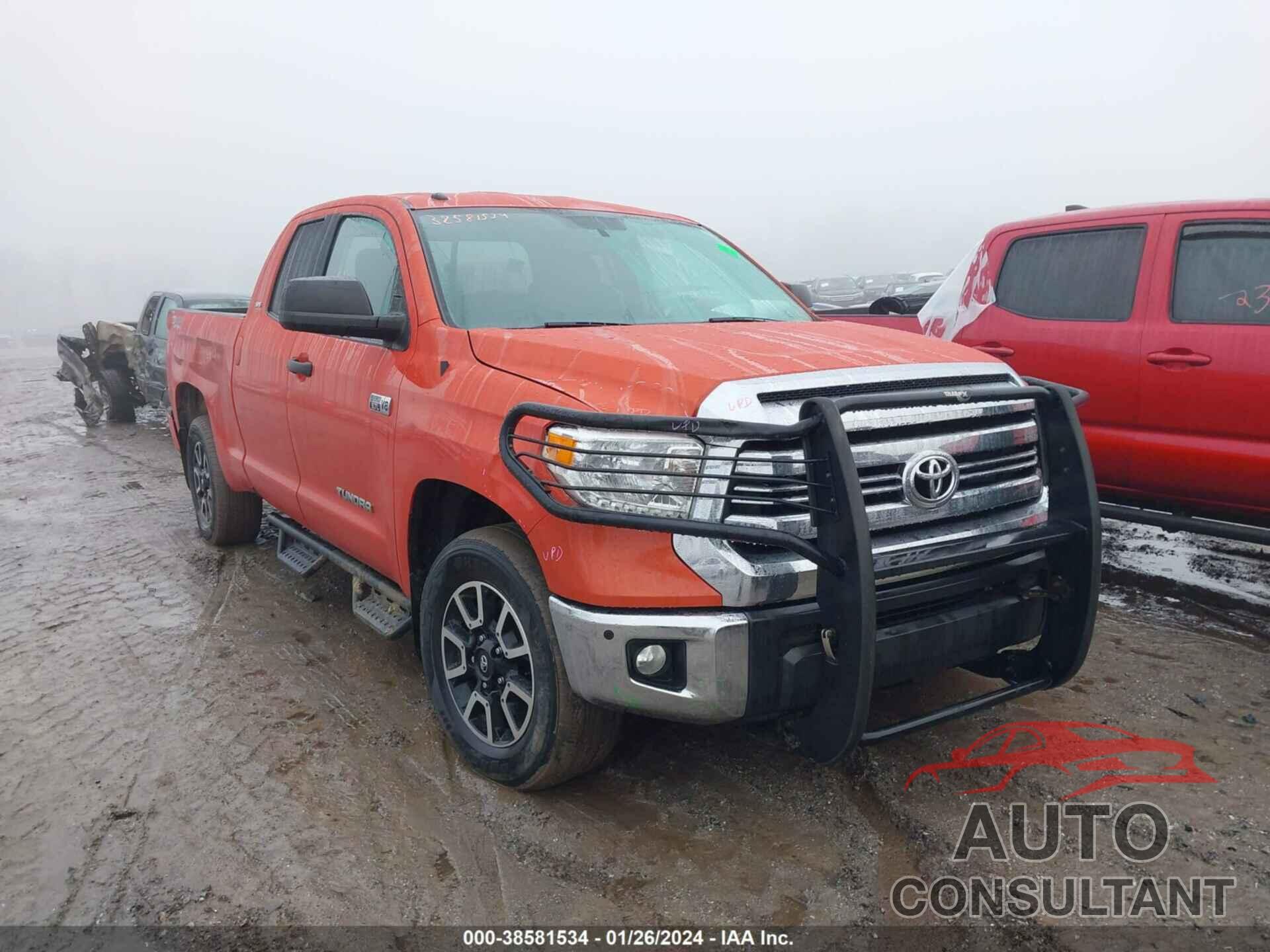 TOYOTA TUNDRA 2016 - 5TFUY5F12GX511525