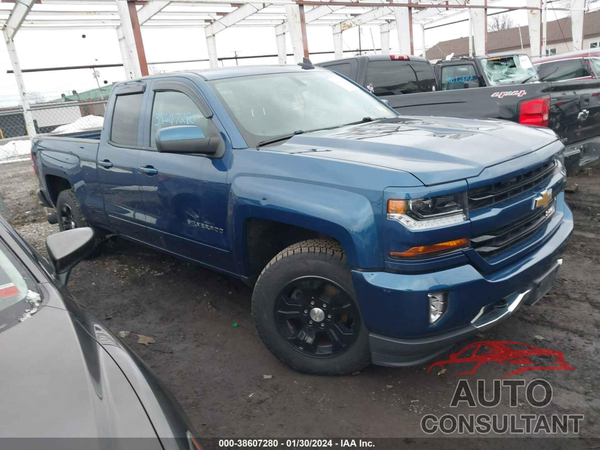 CHEVROLET SILVERADO 1500 2018 - 1GCVKREC7JZ234009