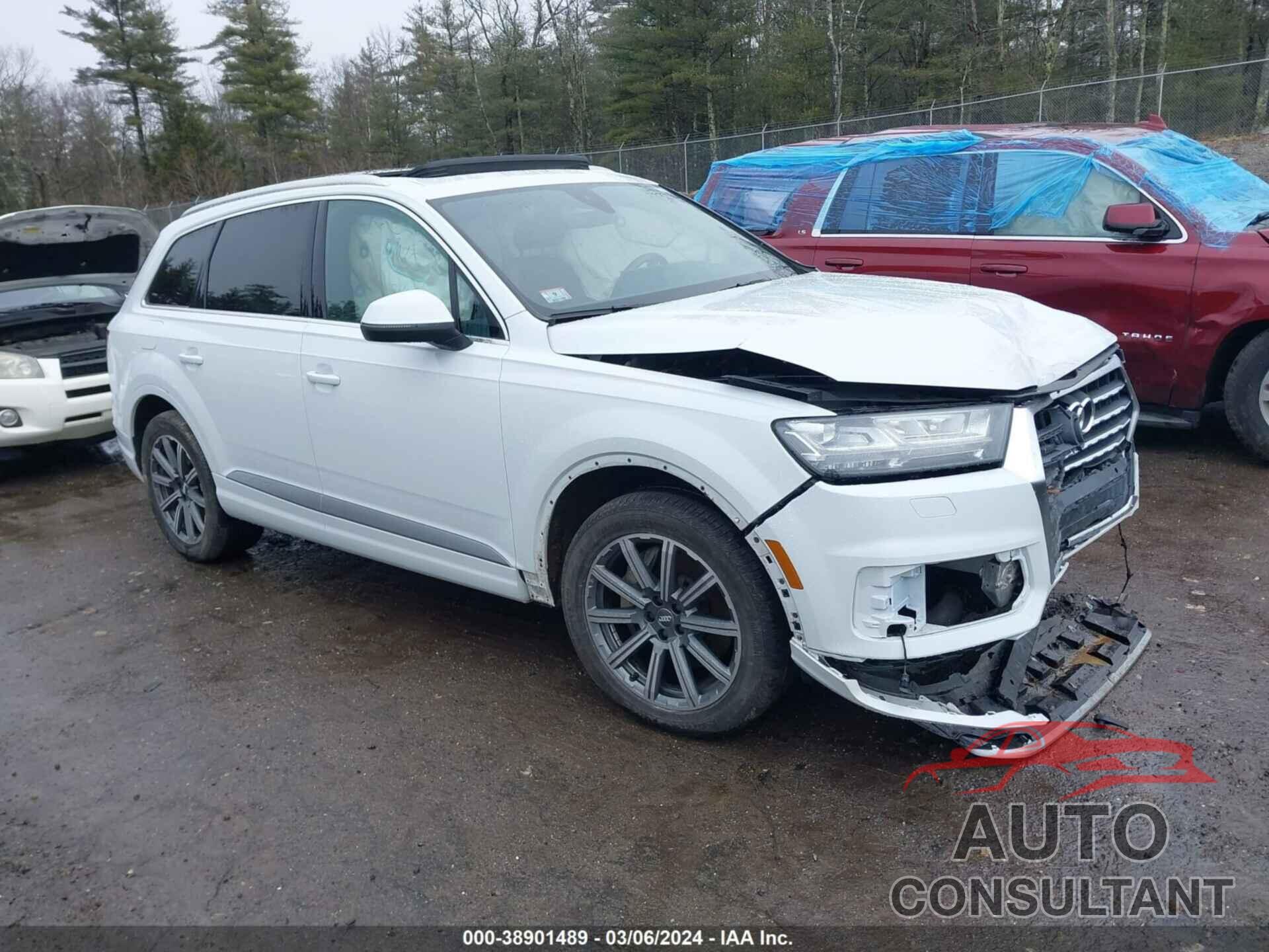 AUDI Q7 2019 - WA1LHAF72KD038285