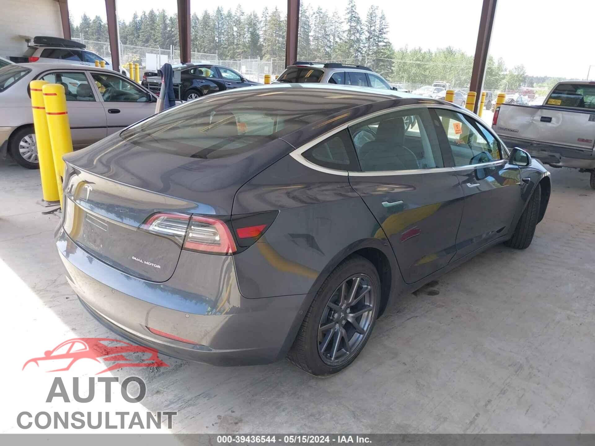 TESLA MODEL 3 2018 - 5YJ3E1EB4JF128923