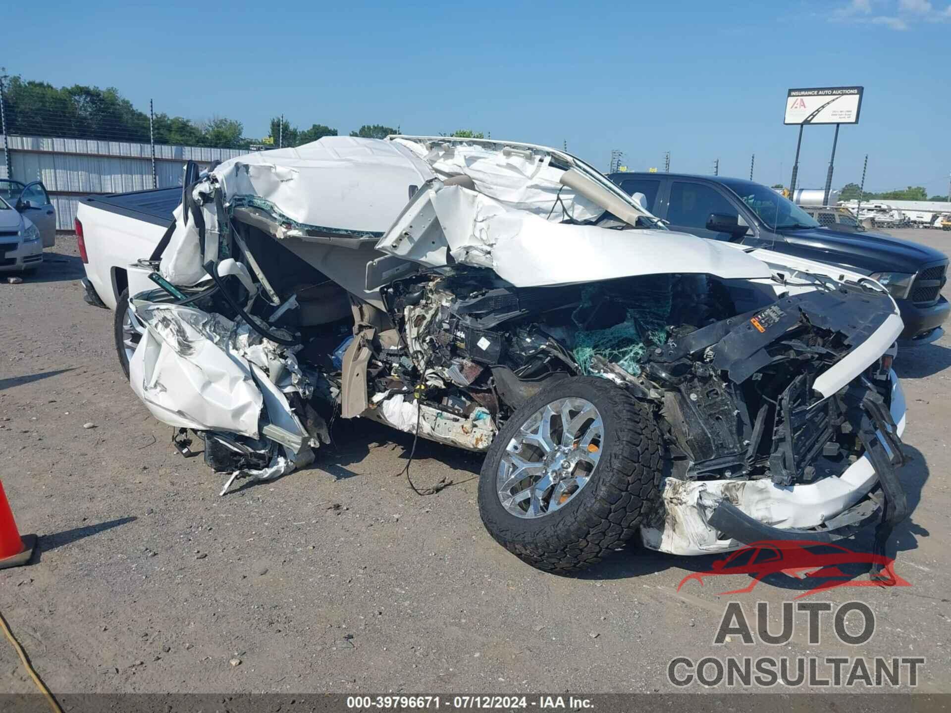 CHEVROLET SILVERADO 1500 2018 - 3GCUKREC8JG574958