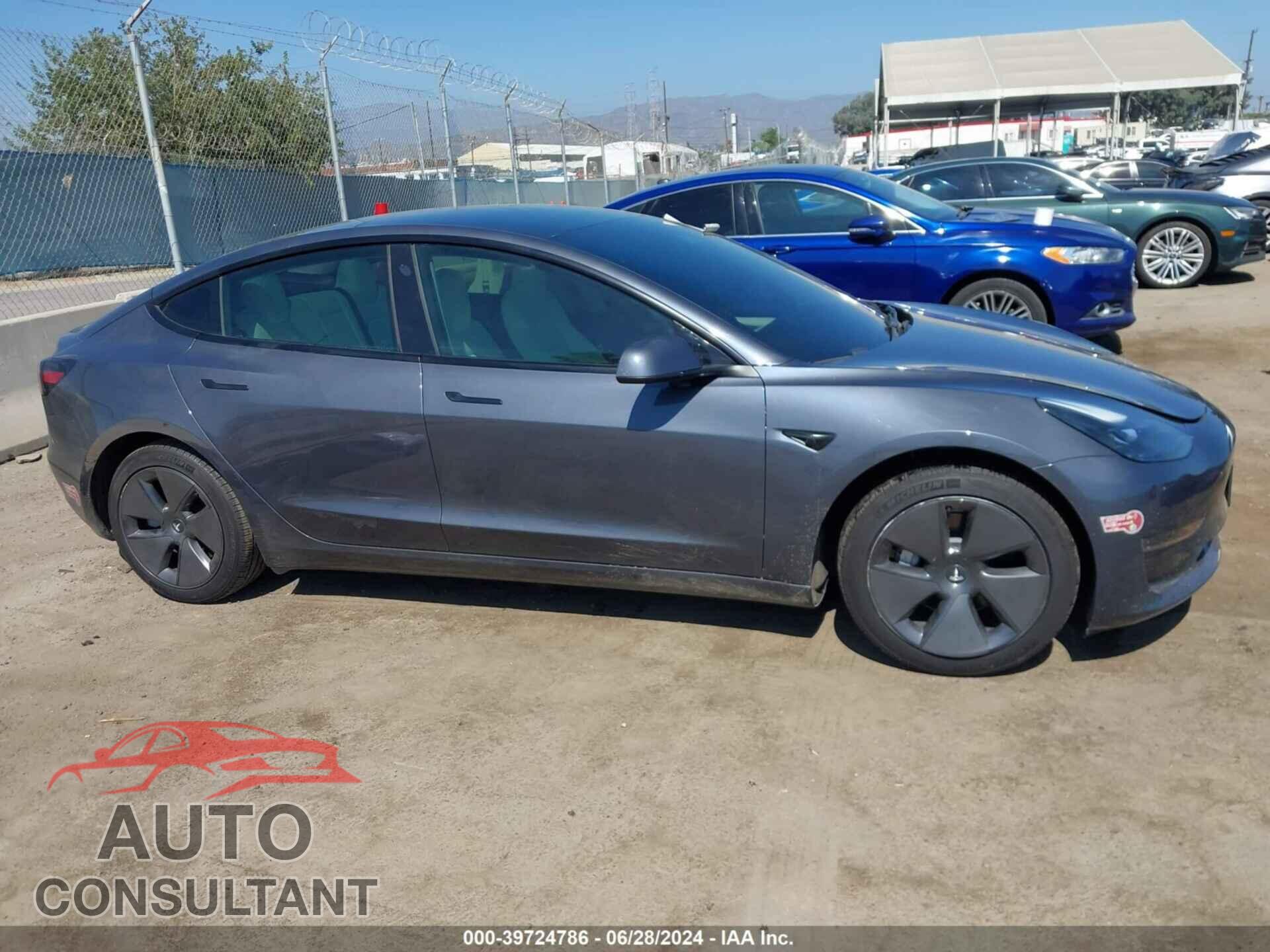 TESLA MODEL 3 2023 - 5YJ3E1EA5PF551848