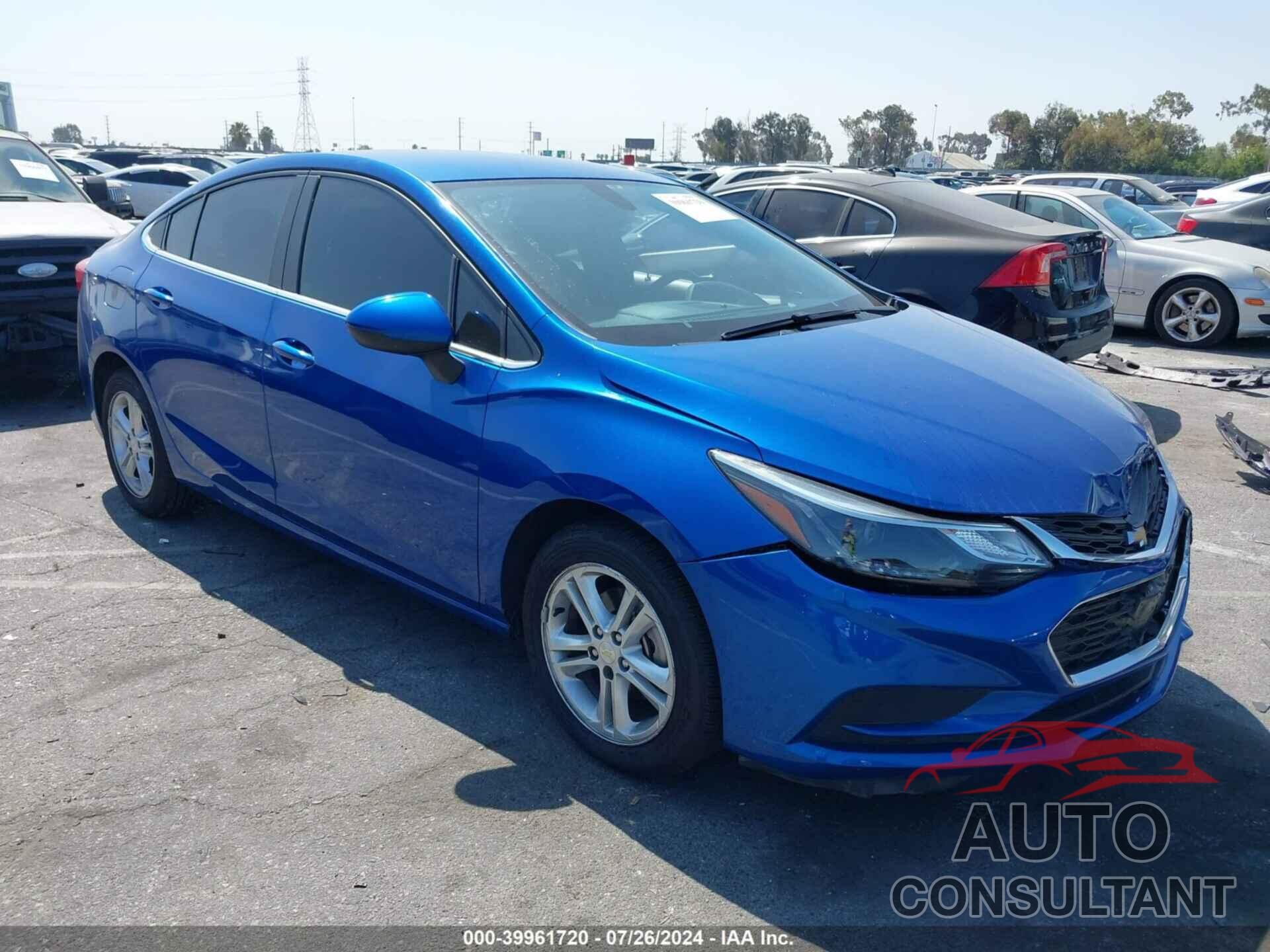 CHEVROLET CRUZE 2018 - 1G1BE5SMXJ7244876