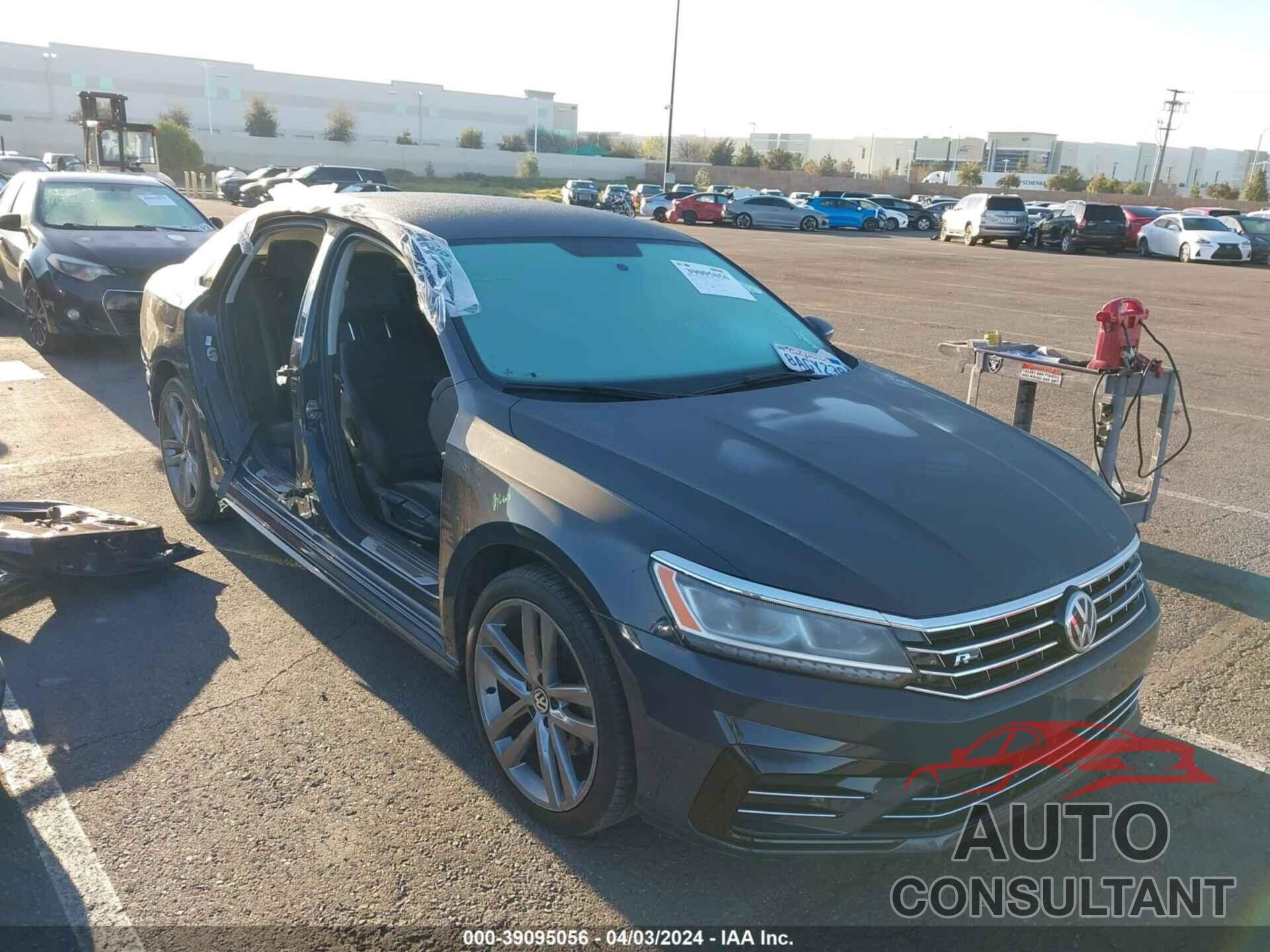 VOLKSWAGEN PASSAT 2017 - 1VWDT7A35HC085998