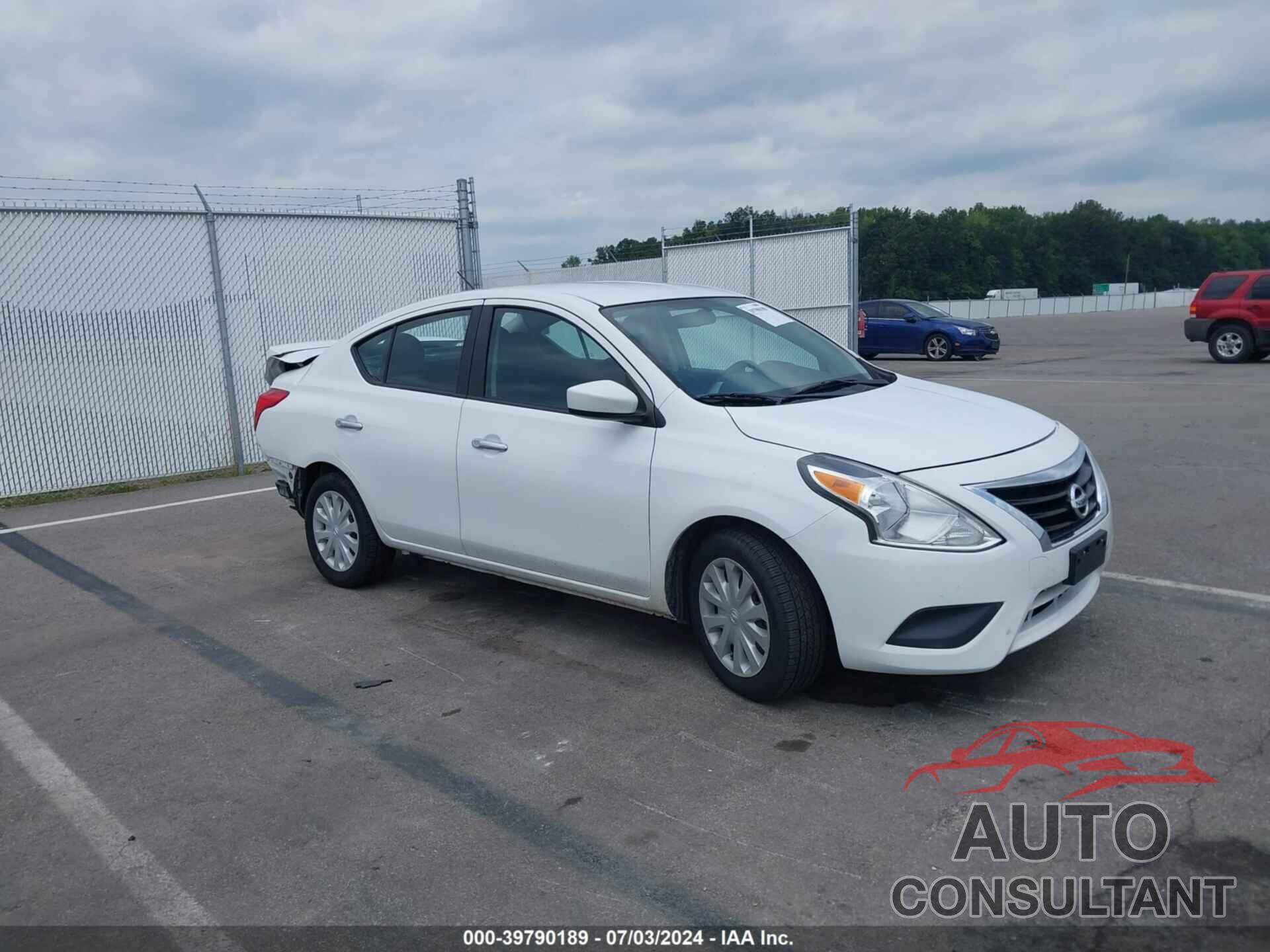 NISSAN VERSA 2018 - 3N1CN7AP8JL864966