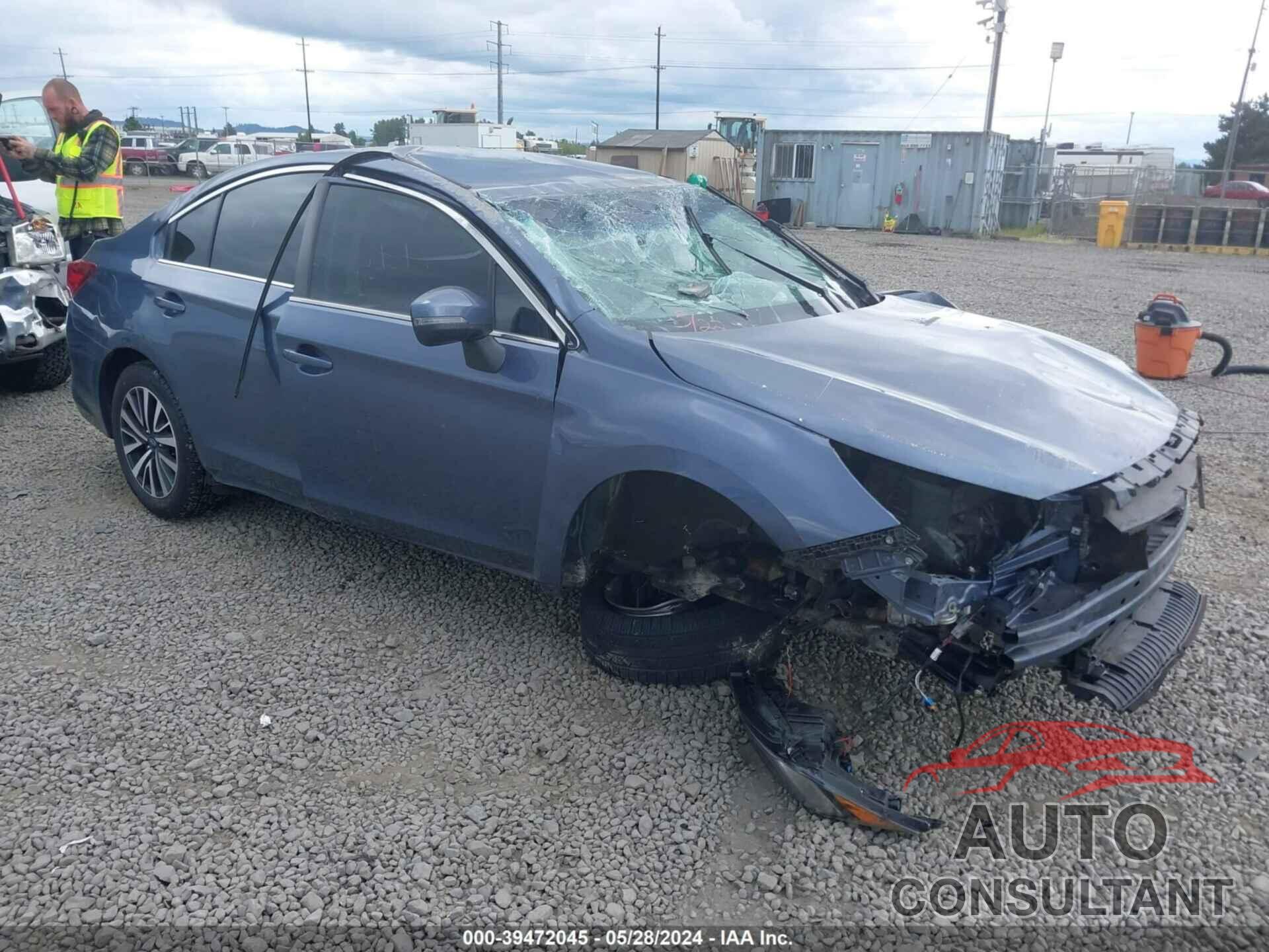 SUBARU LEGACY 2018 - 4S3BNAF64J3028430